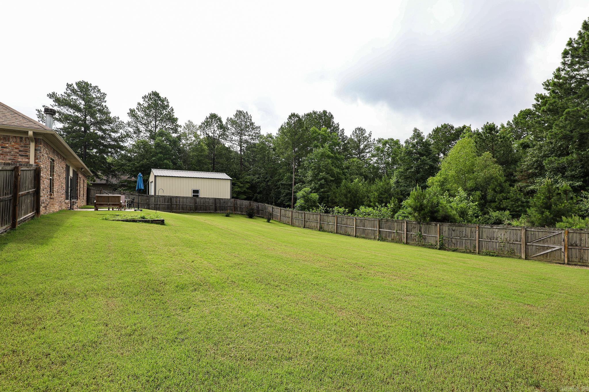 PINEWOOD ESTATES - Residential