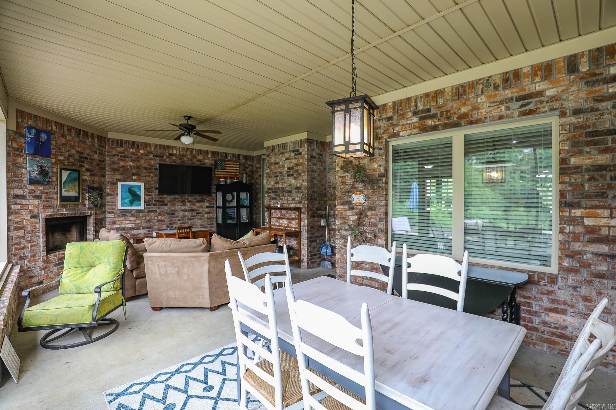 PINEWOOD ESTATES - Residential