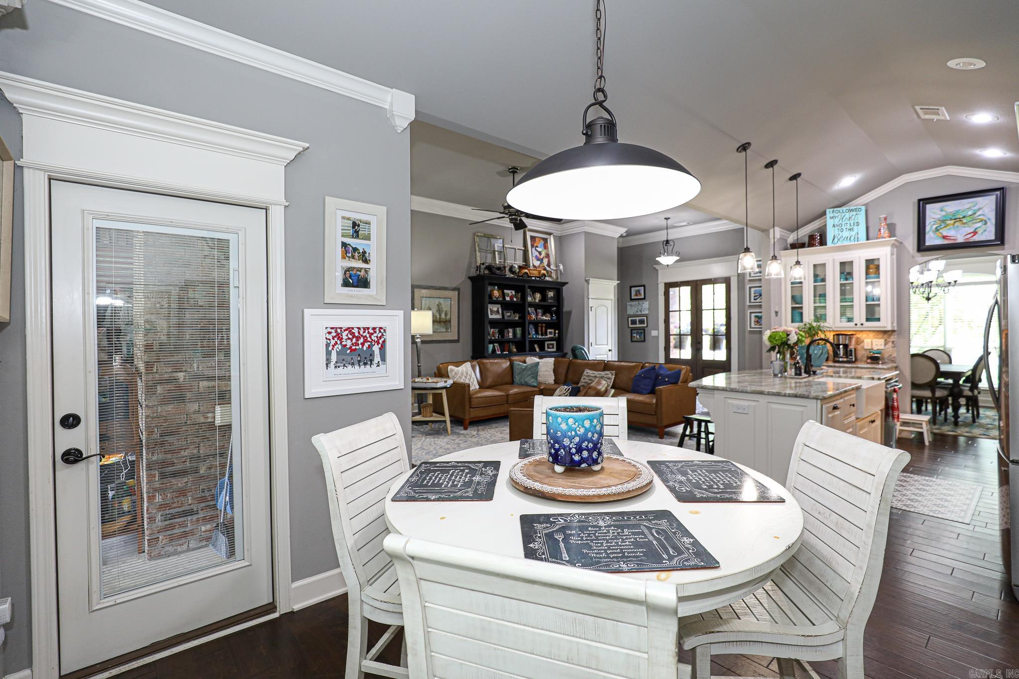 PINEWOOD ESTATES - Residential