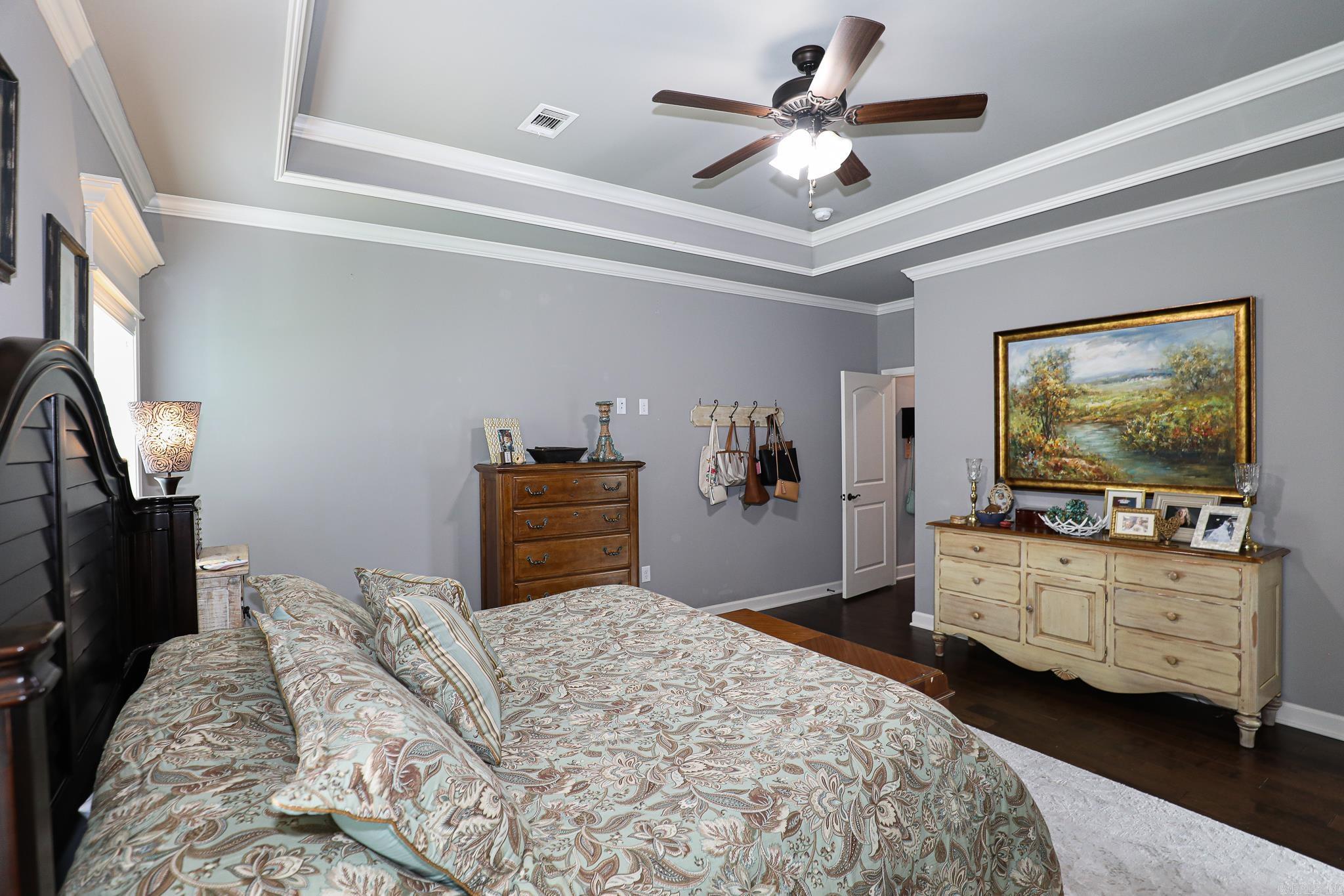 PINEWOOD ESTATES - Residential