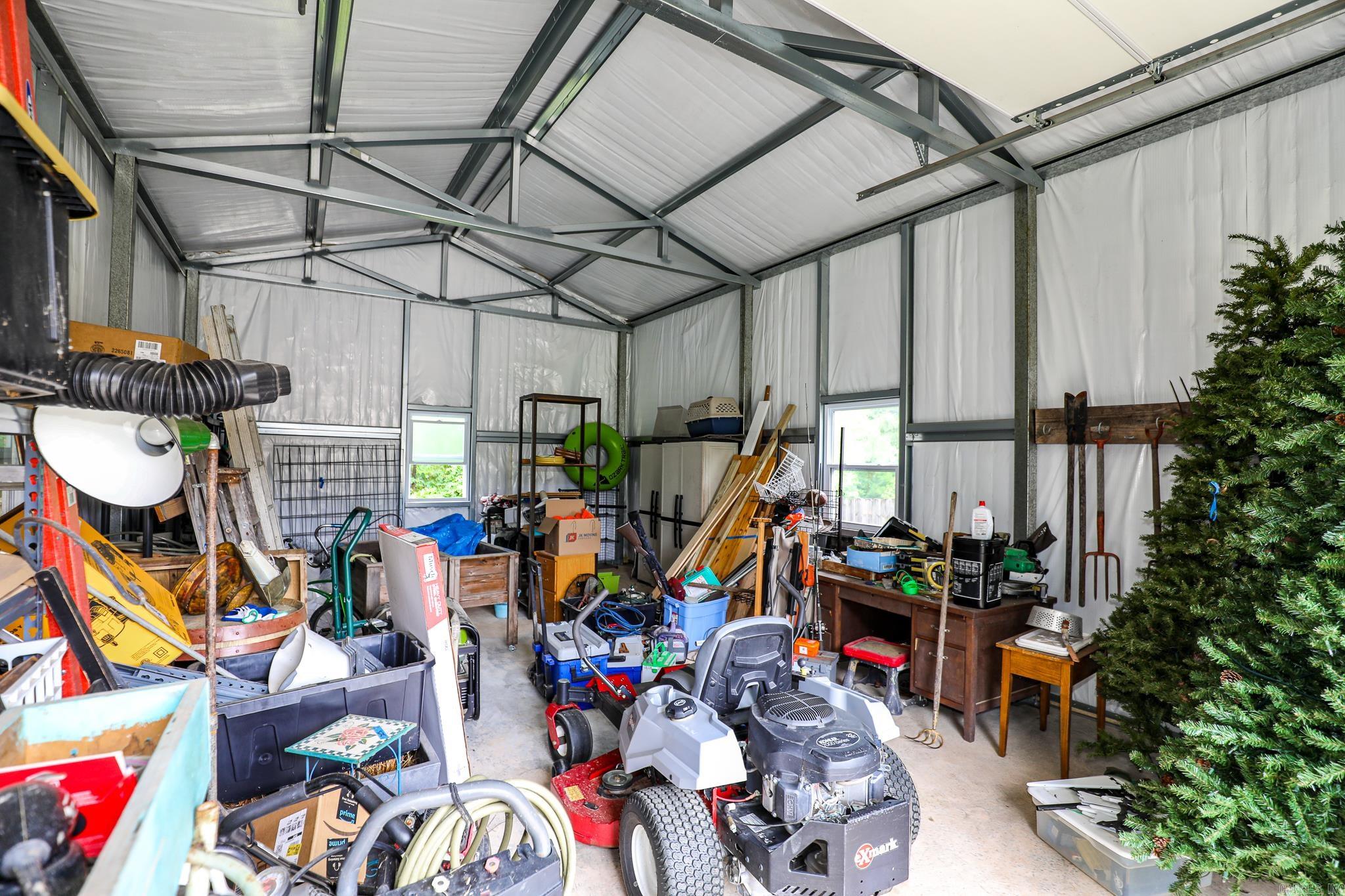 PINEWOOD ESTATES - Residential