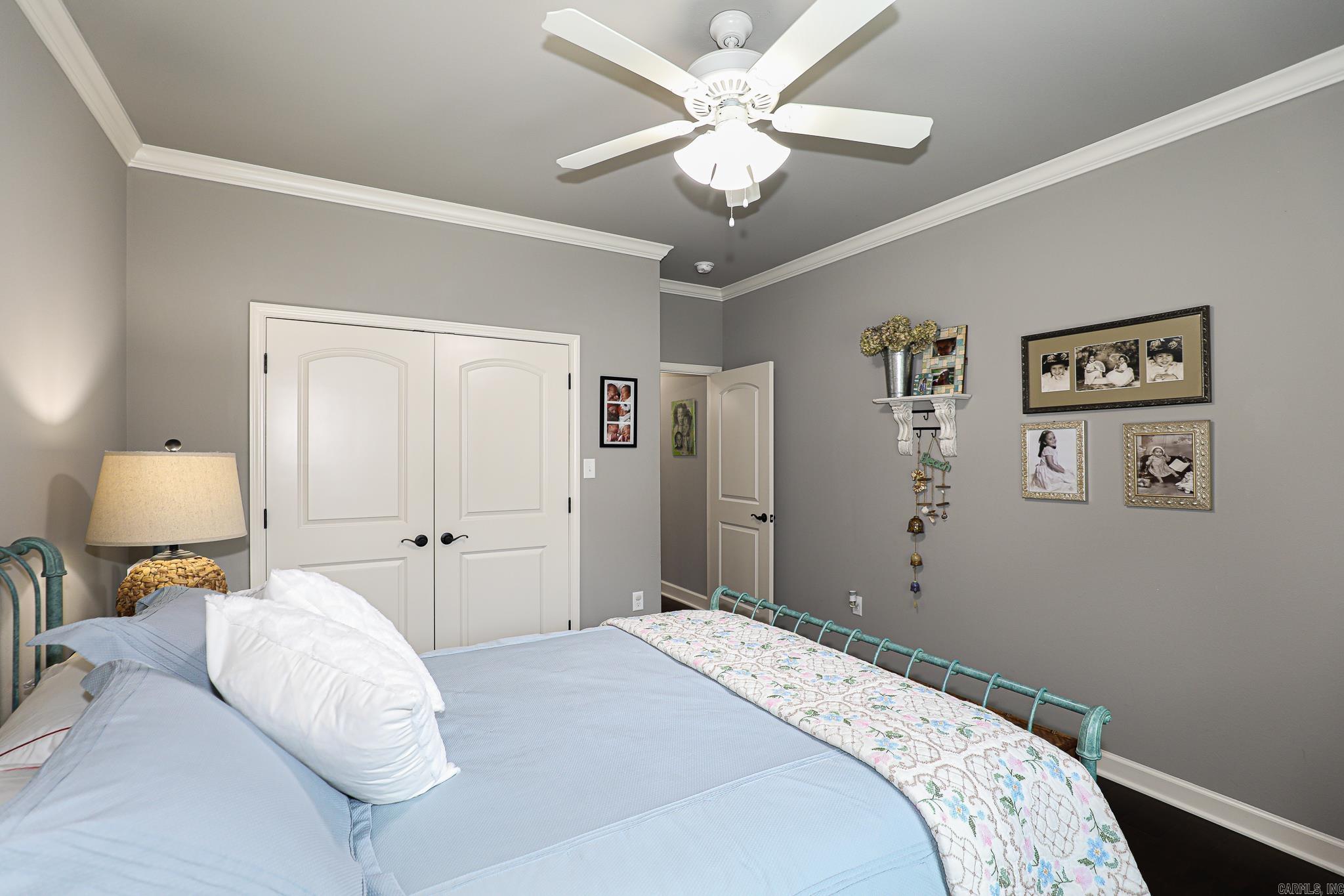 PINEWOOD ESTATES - Residential