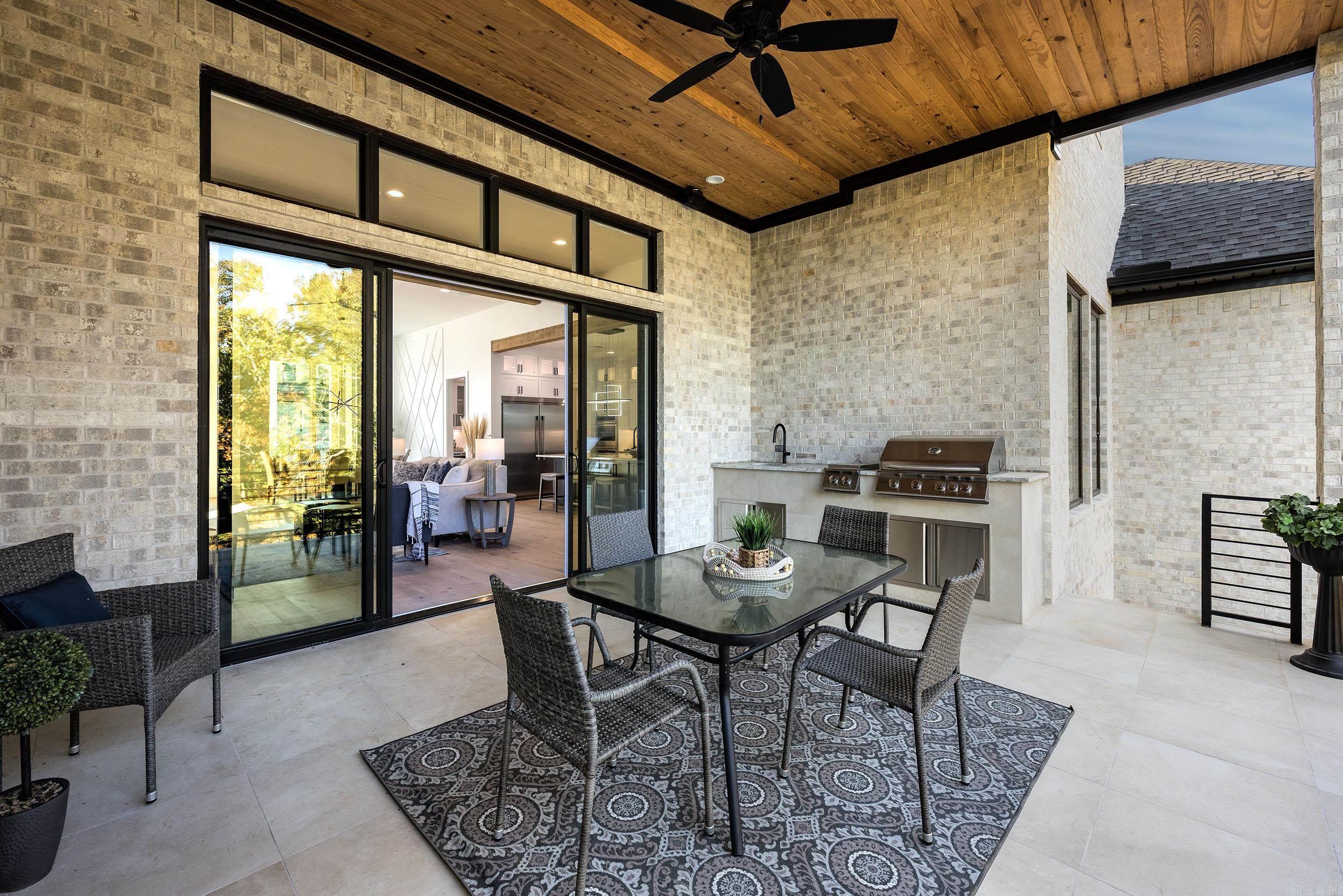 CHENAL VALLEY "FALSTONE COURT" - Residential