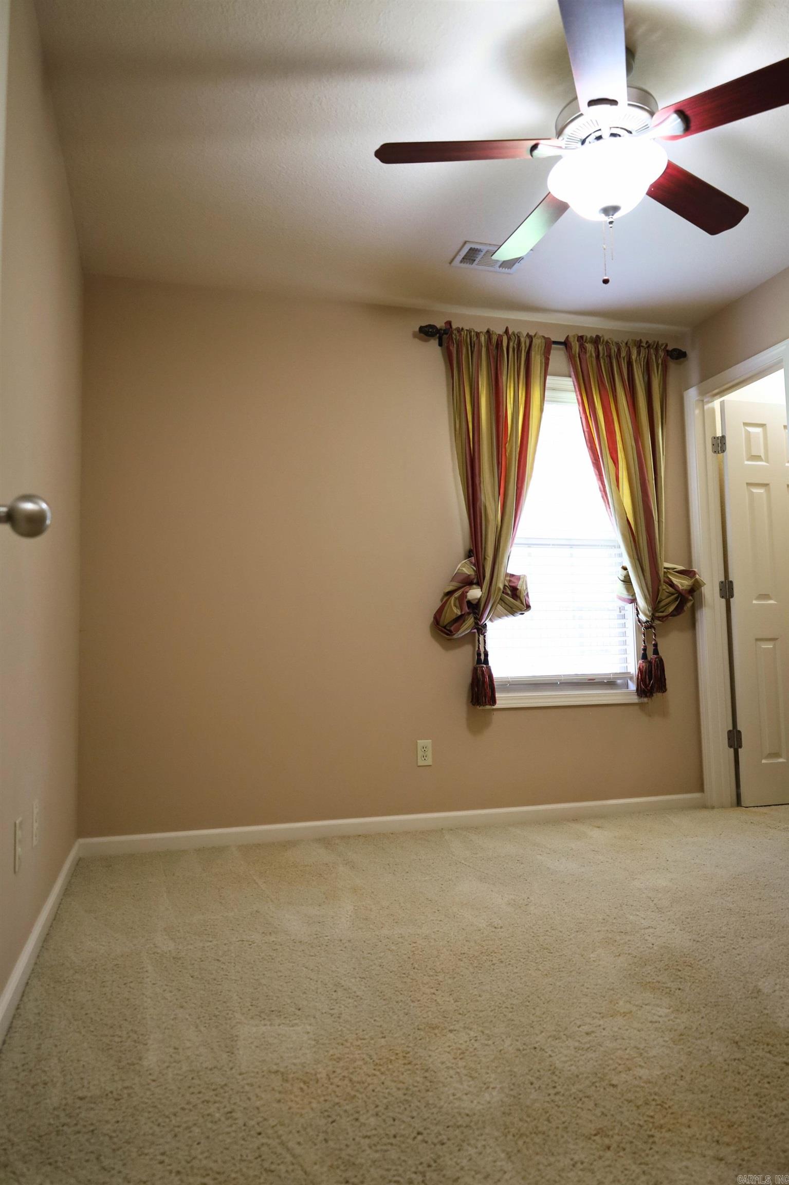 GOLFERS ACRES - Residential