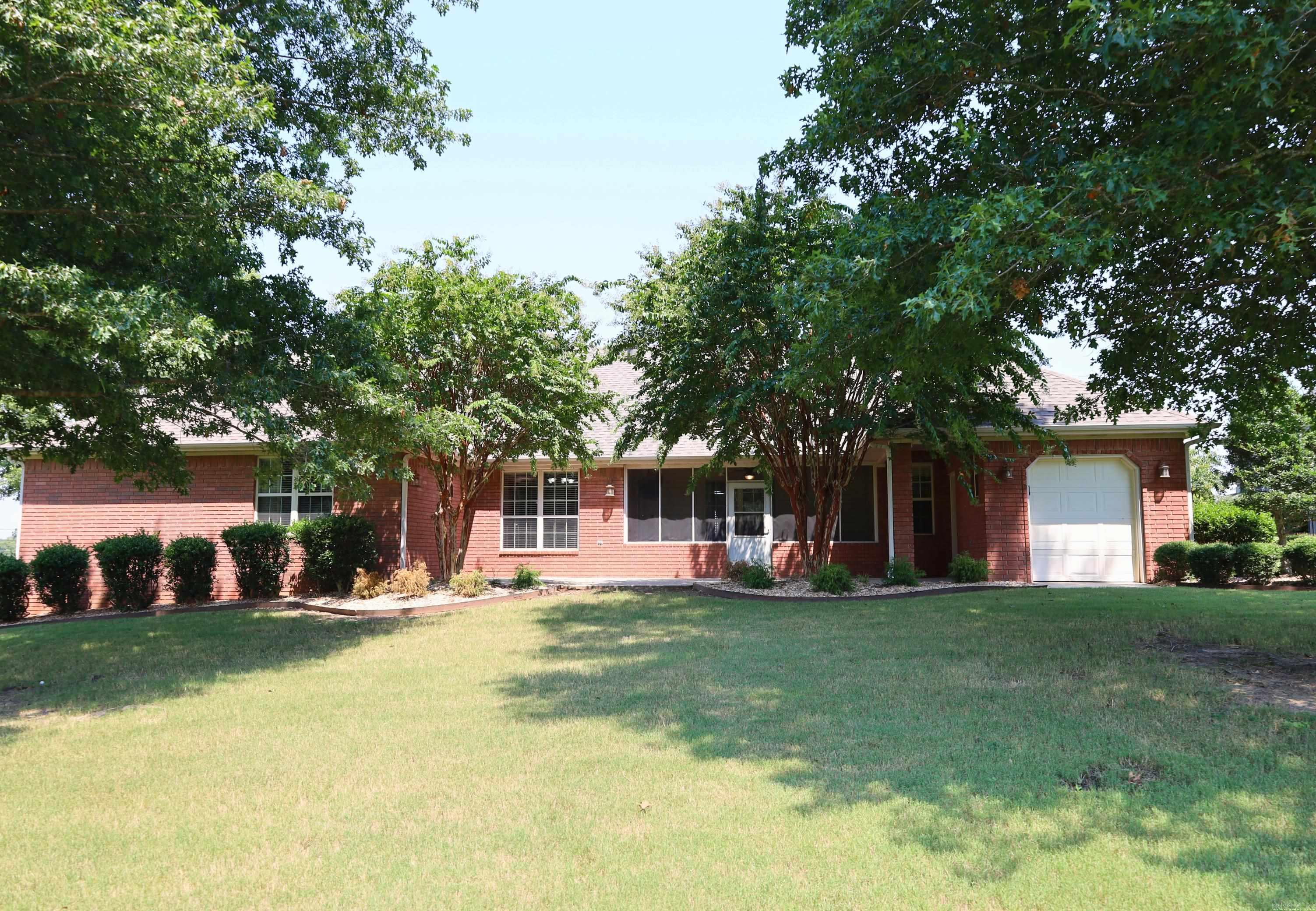 GOLFERS ACRES - Residential