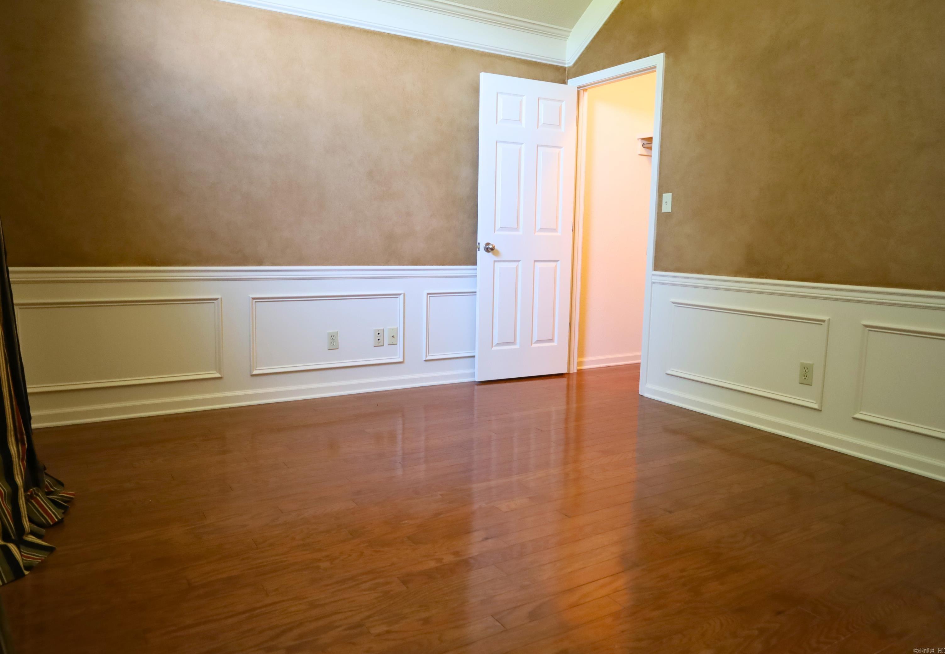 GOLFERS ACRES - Residential