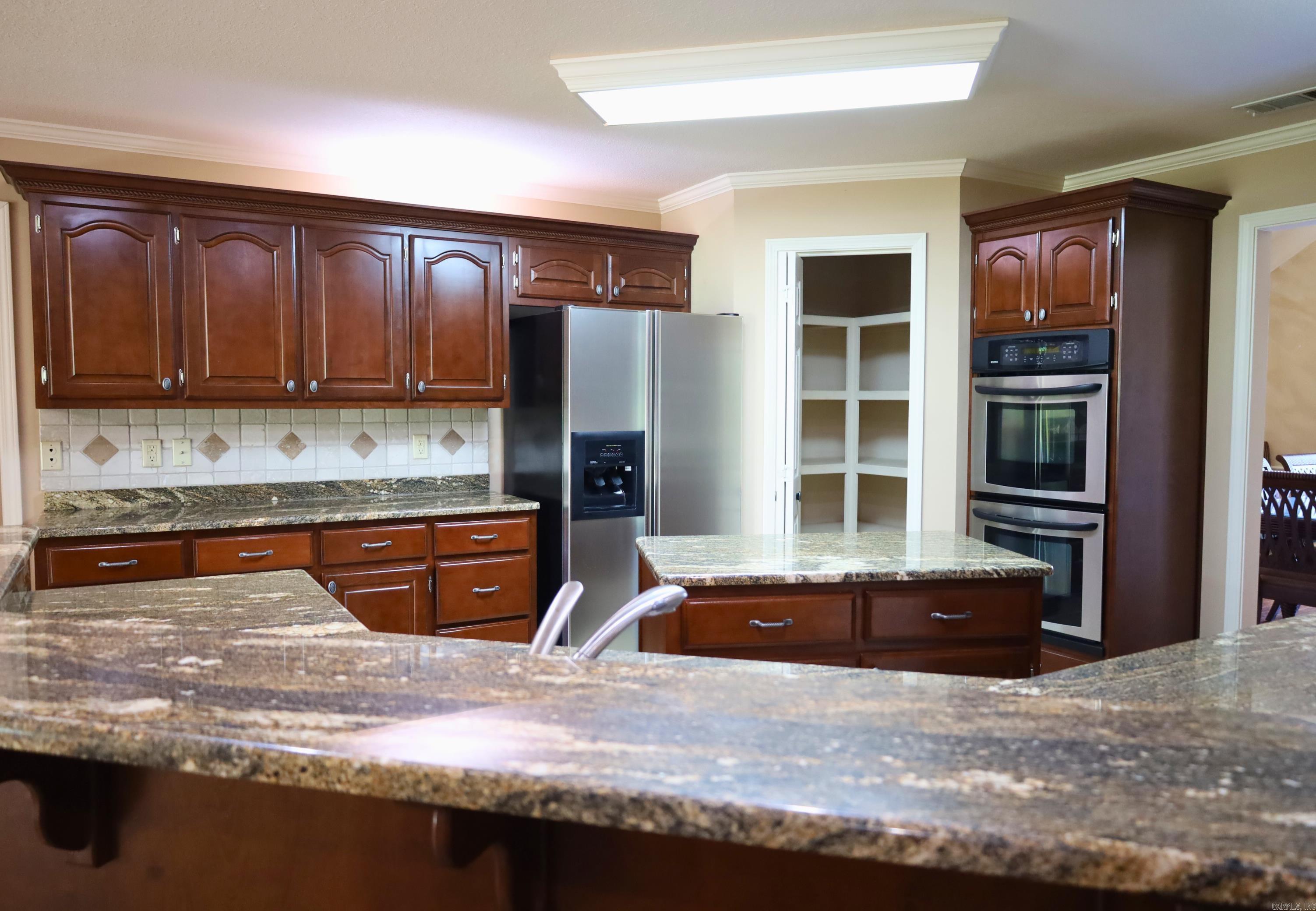 GOLFERS ACRES - Residential