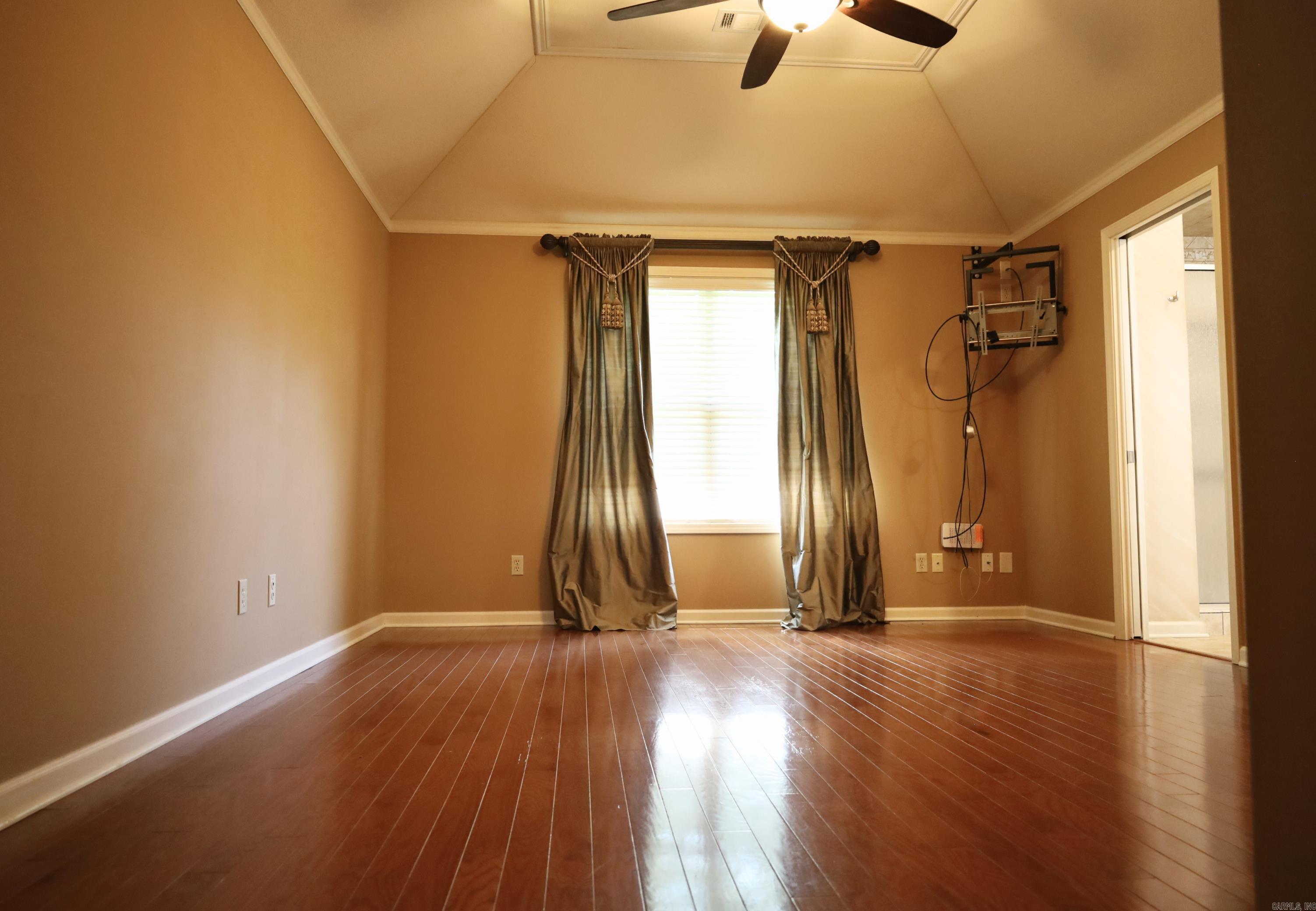 GOLFERS ACRES - Residential
