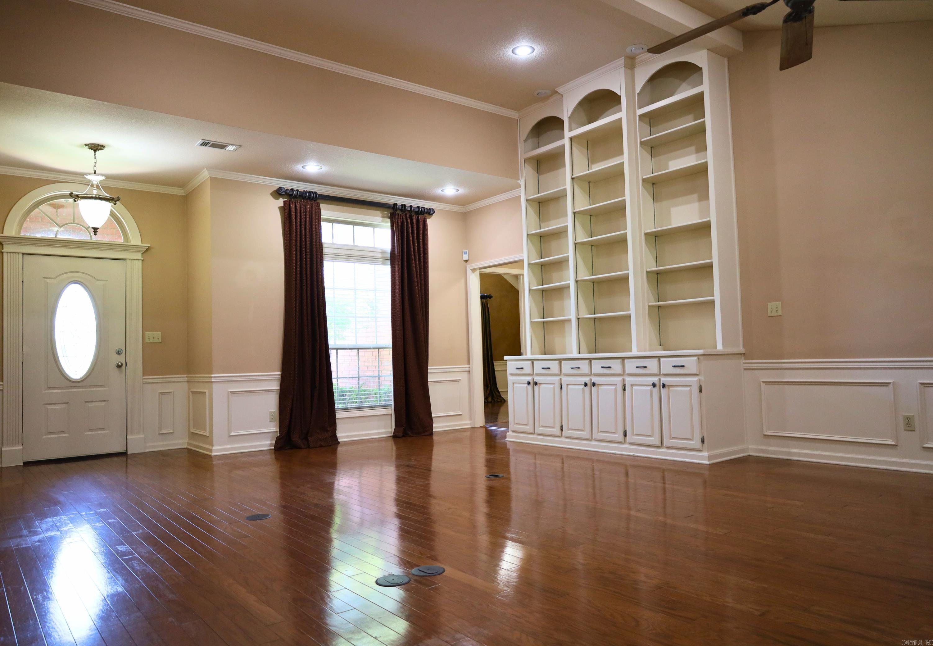 GOLFERS ACRES - Residential