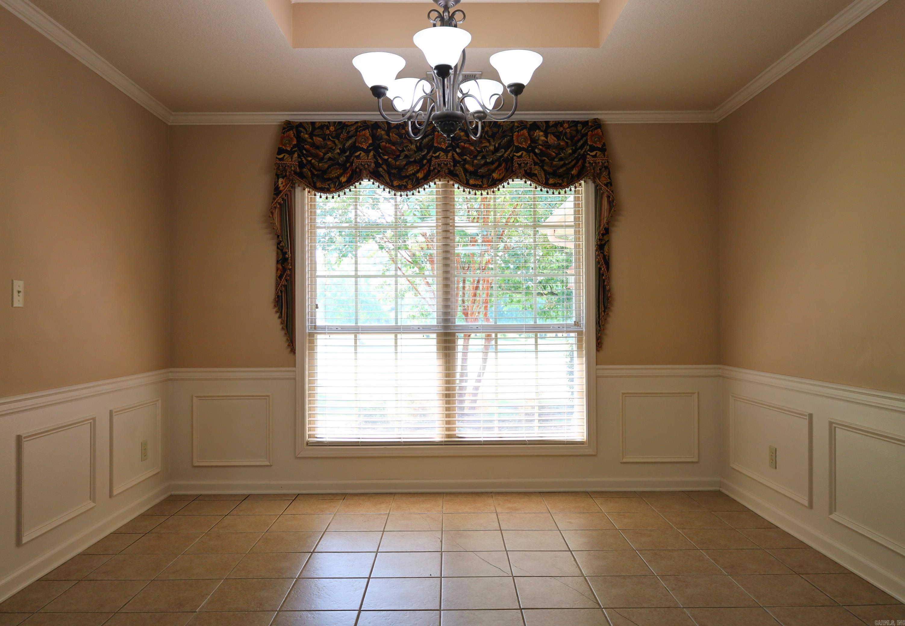 GOLFERS ACRES - Residential