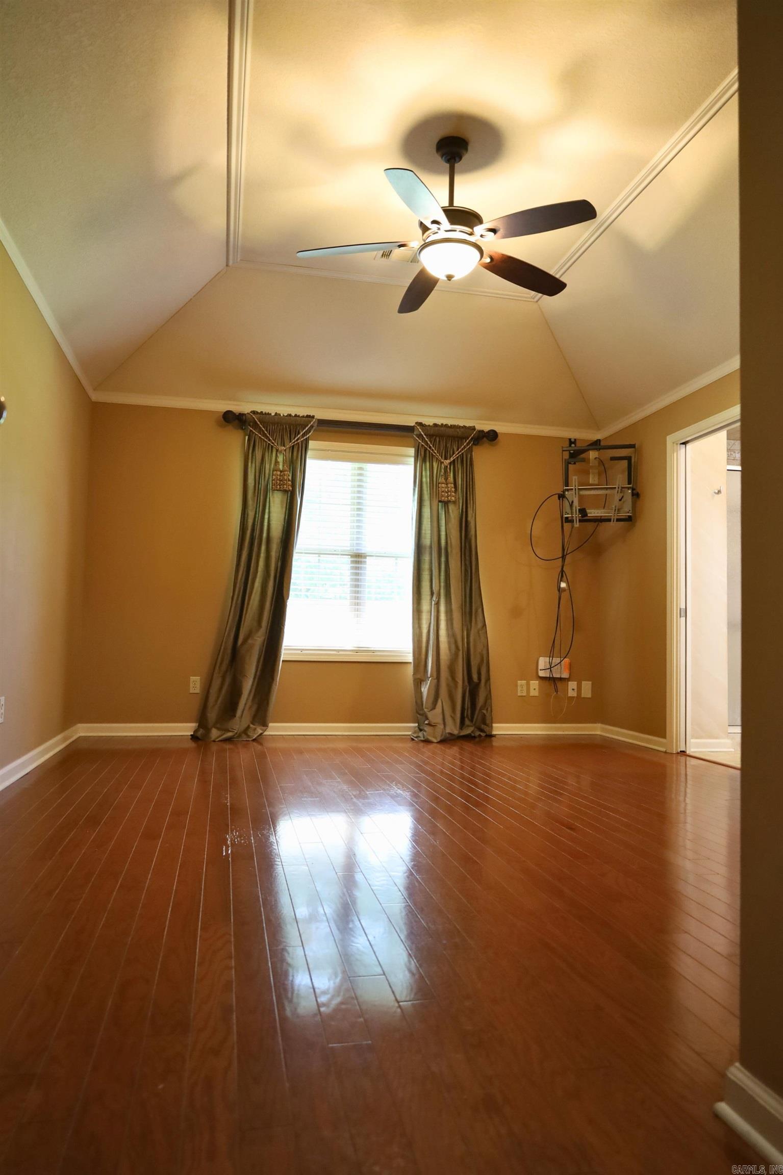 GOLFERS ACRES - Residential