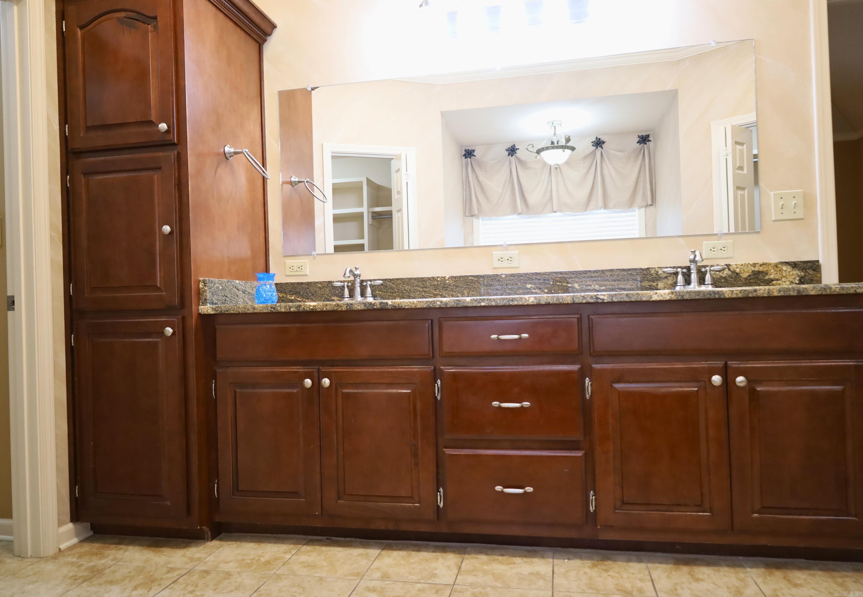 GOLFERS ACRES - Residential