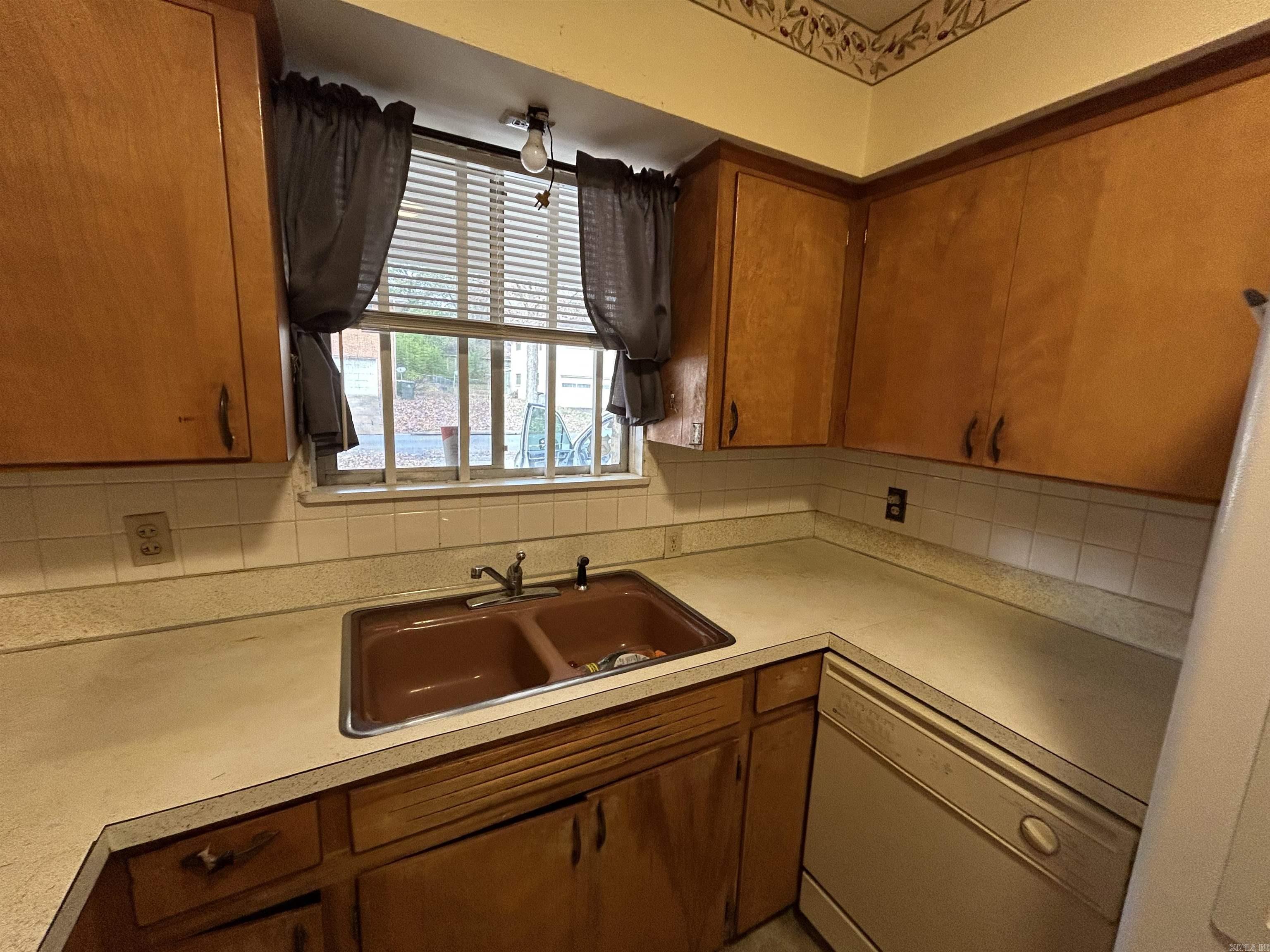 INTERURBAN HGTS - Residential