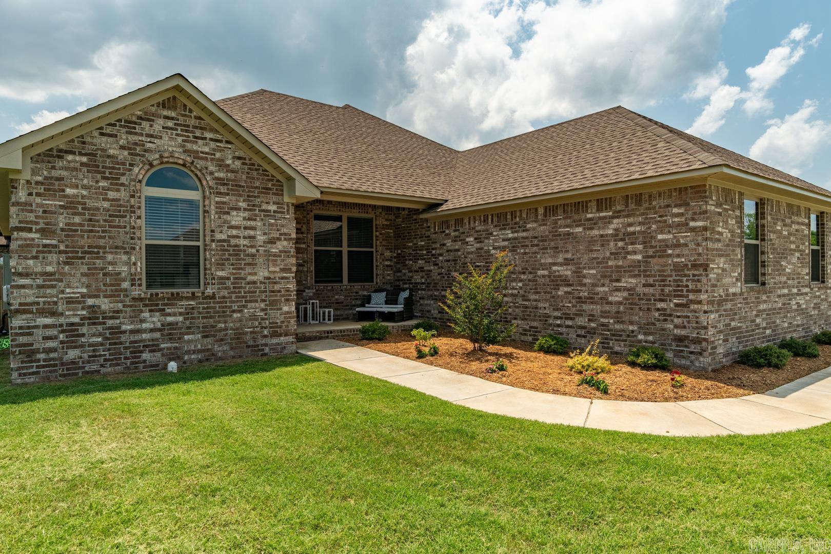 JAXON TERRACE - Residential