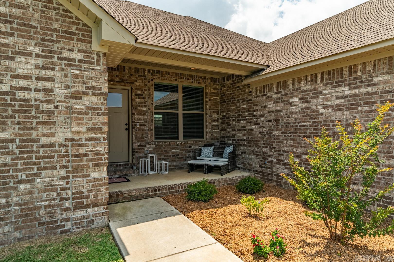 JAXON TERRACE - Residential