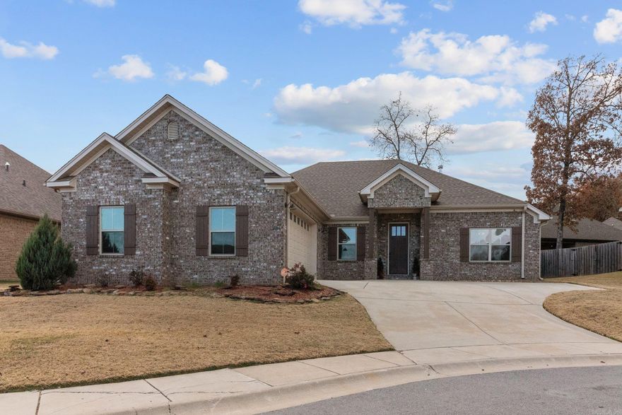 Welcome to The Maples! As you step inside, you'll be captivated by the open floor plan, creating a seamless flow between the living, dining, and kitchen areas. This beautifully designed residence boasts three spacious bedrooms, two bathrooms, and an additional office space. The kitchen features a large island that offers plenty of space for eating and entertainment. The master bedroom features an en-suite bathroom, complete with a large walk-in closet. Conveniently located just minutes away from shops and restaurants, you'll have easy access to all the amenities. Don't miss the opportunity to make this exceptional home yours!