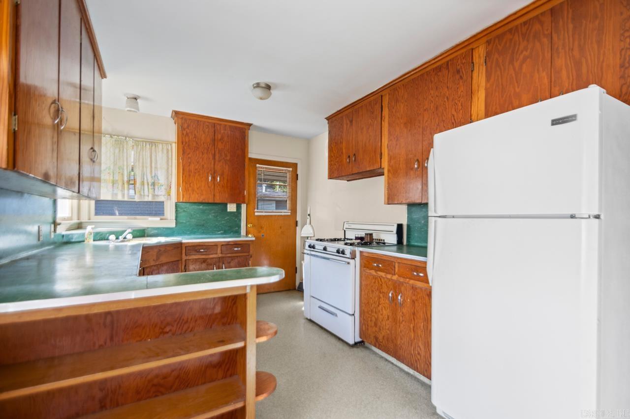 TROUTT - Residential