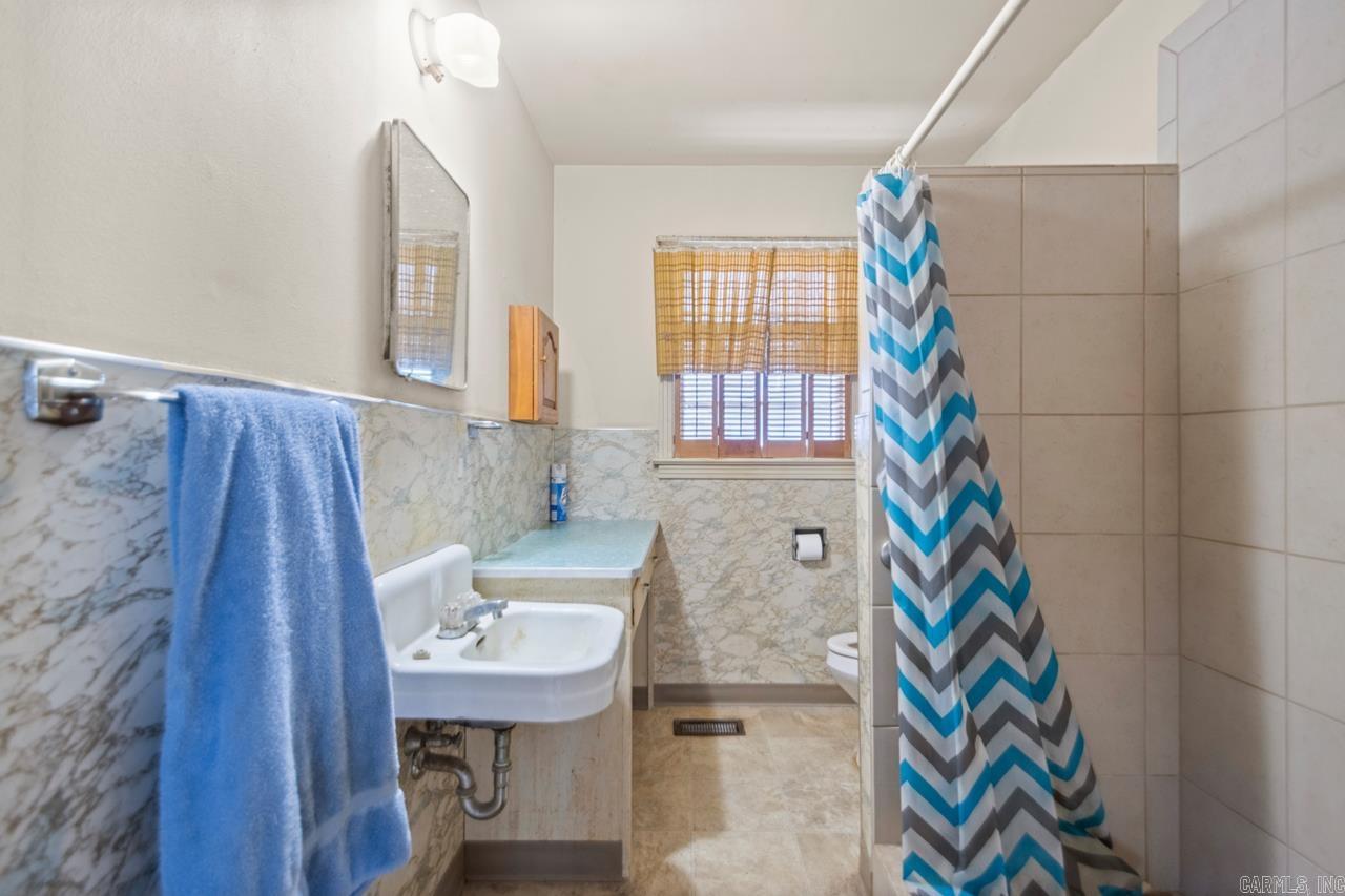 TROUTT - Residential