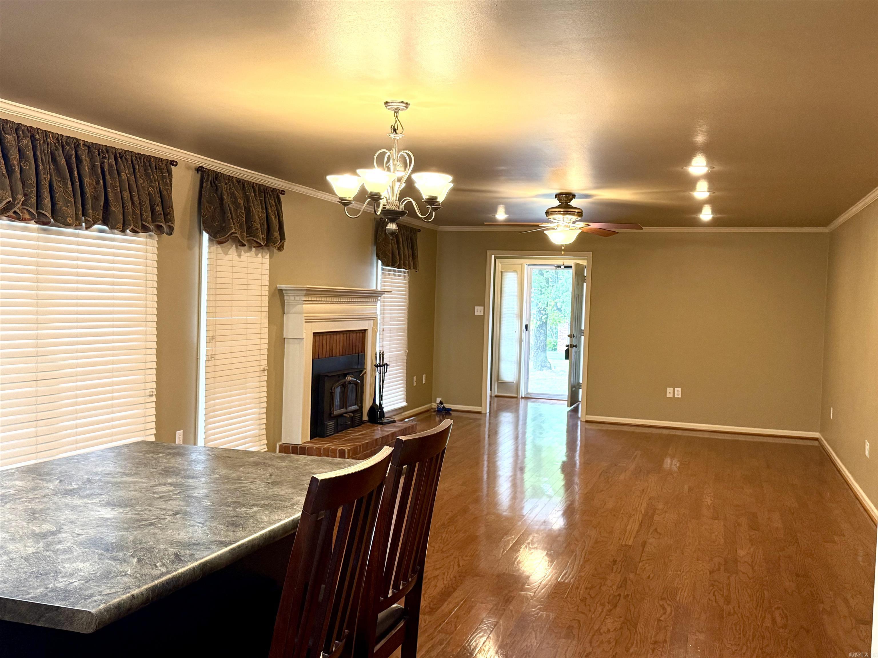 RIVER OAKS TRACE - Residential