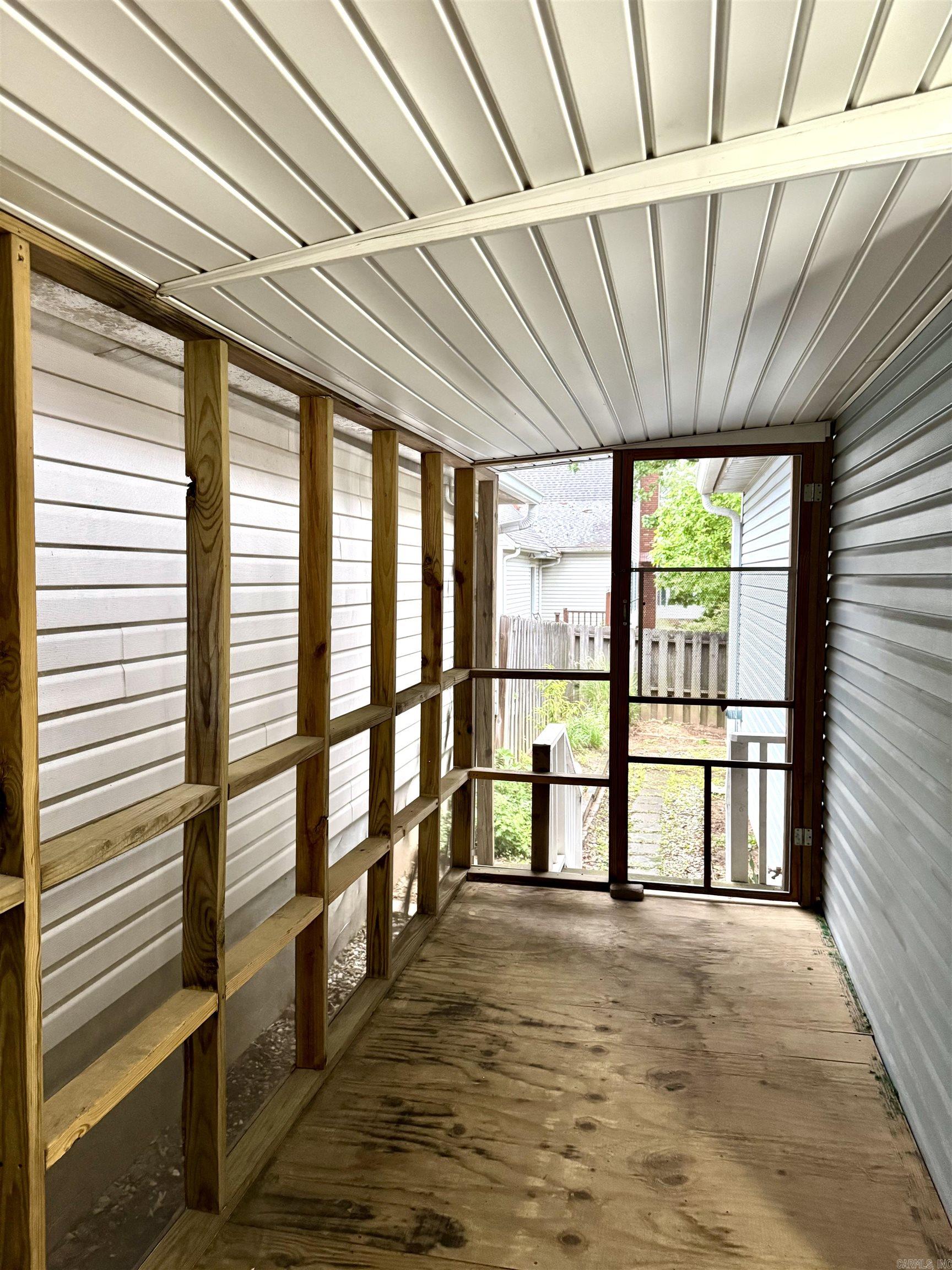 RIVER OAKS TRACE - Residential