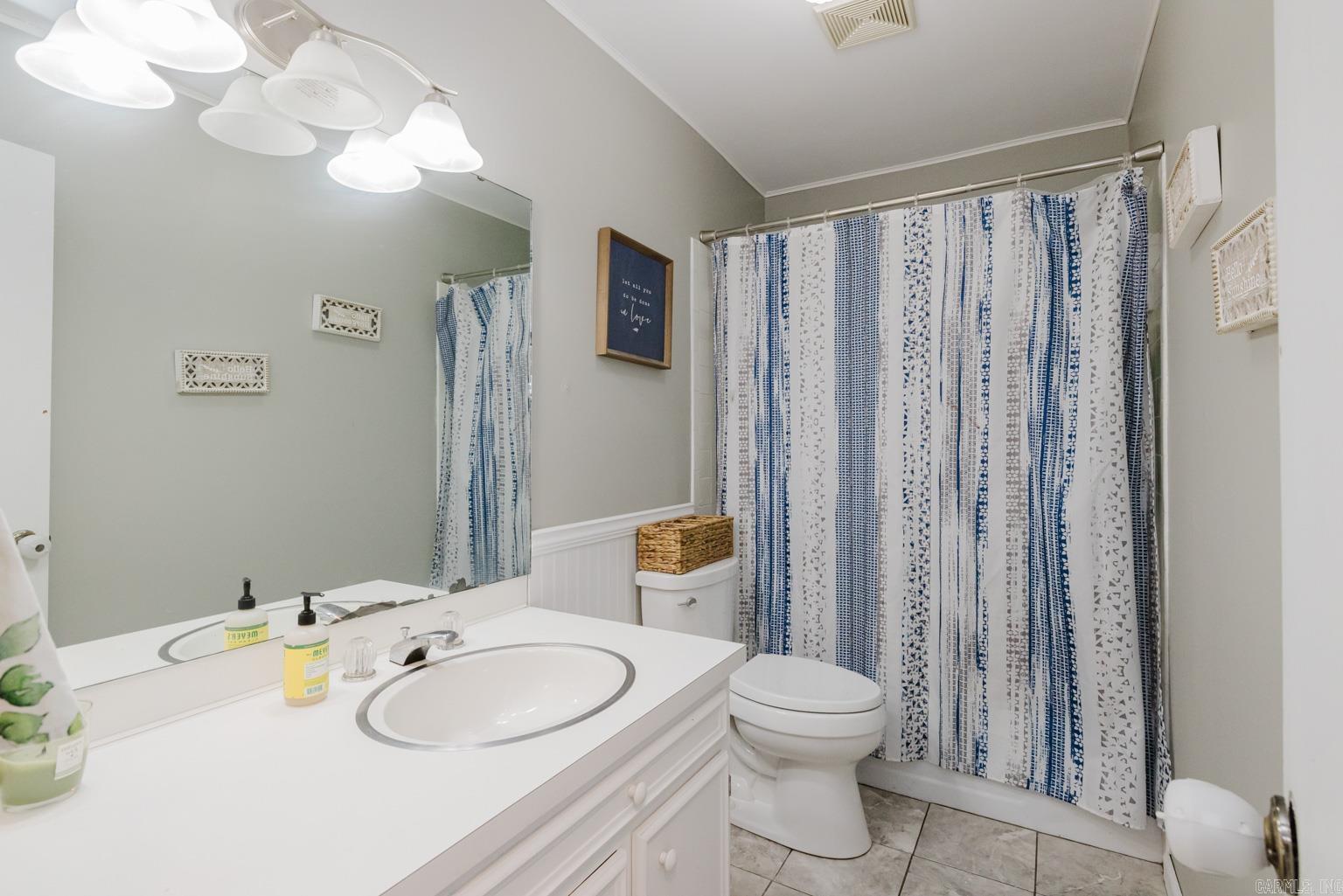 Twin Oaks II - Residential