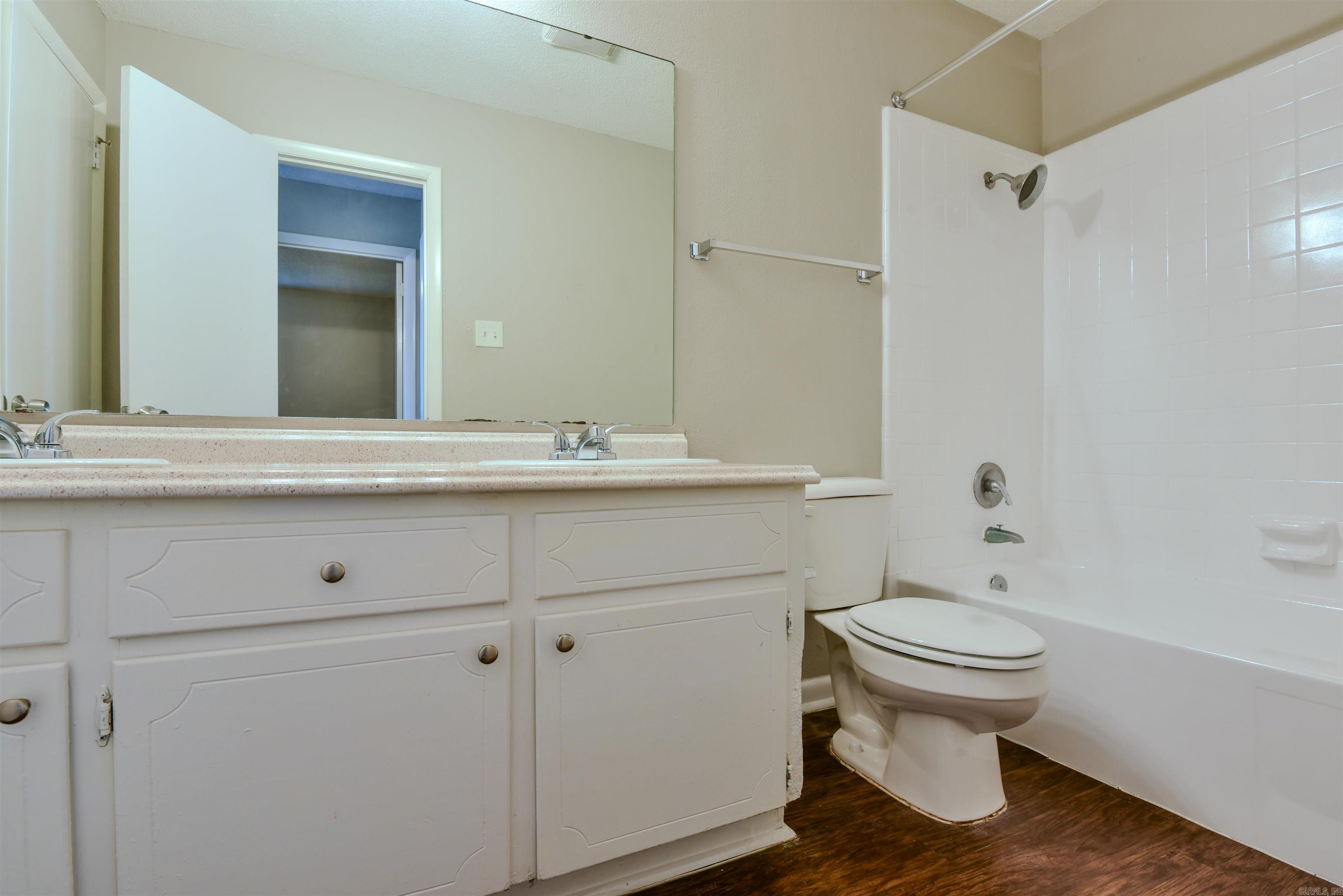 NORTH HILLS MANOR - Residential