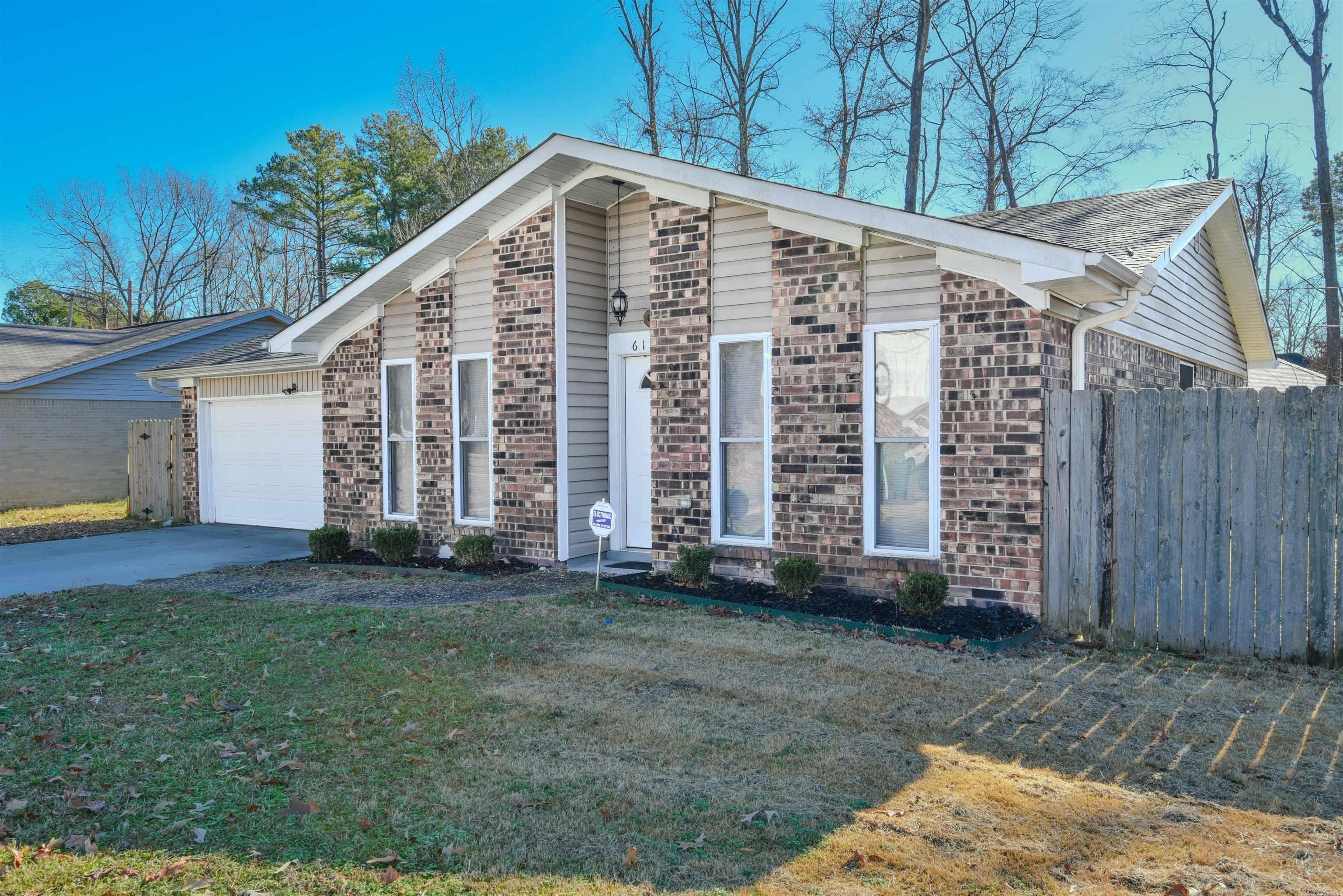 NORTH HILLS MANOR - Residential