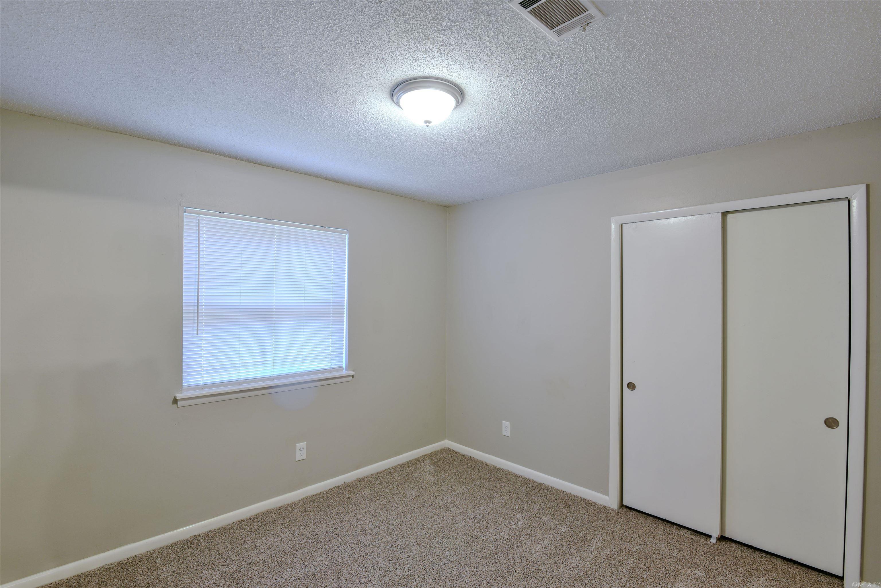 NORTH HILLS MANOR - Residential