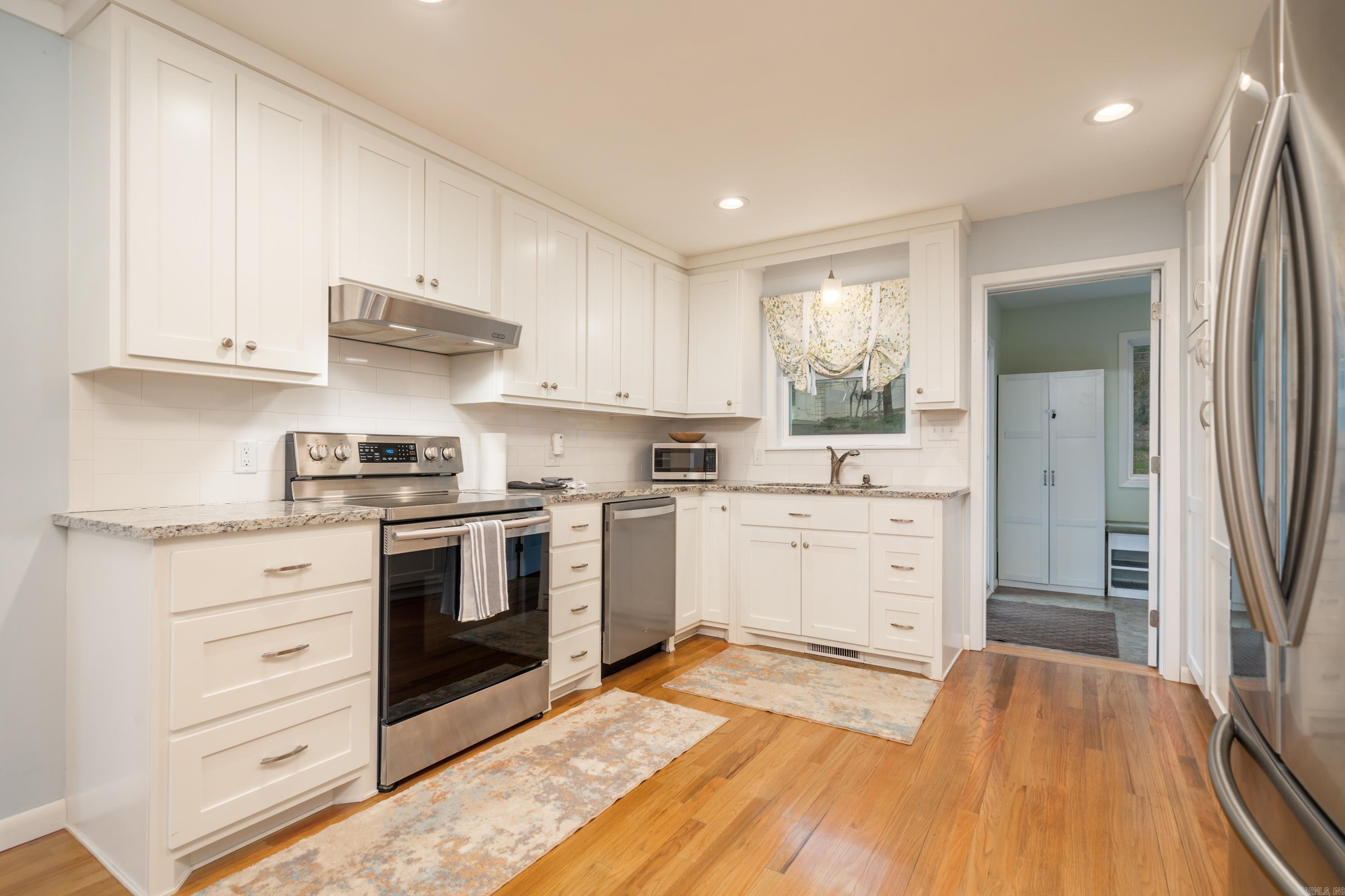 Sanders & Mayo - Residential