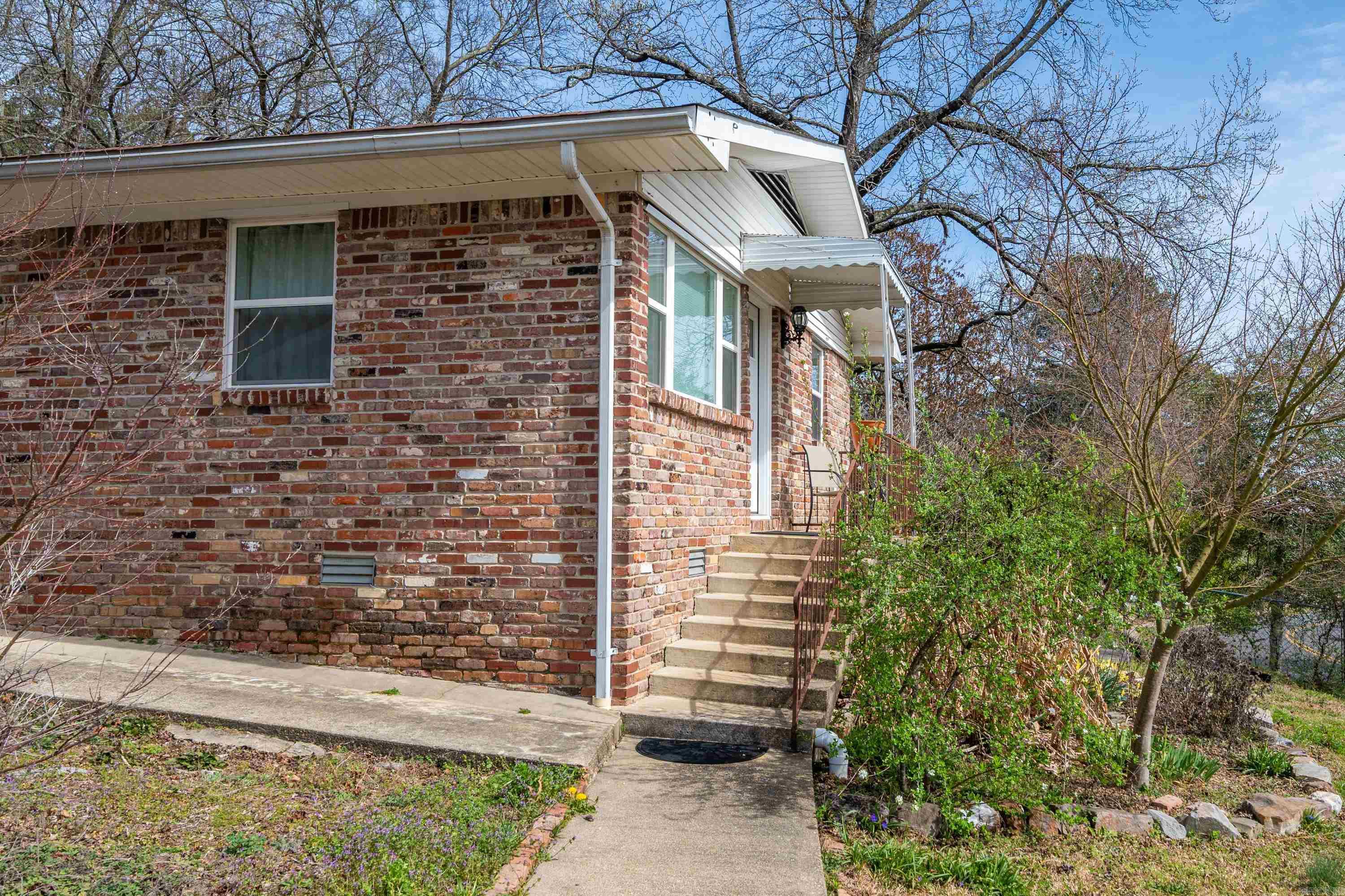 Sanders & Mayo - Residential