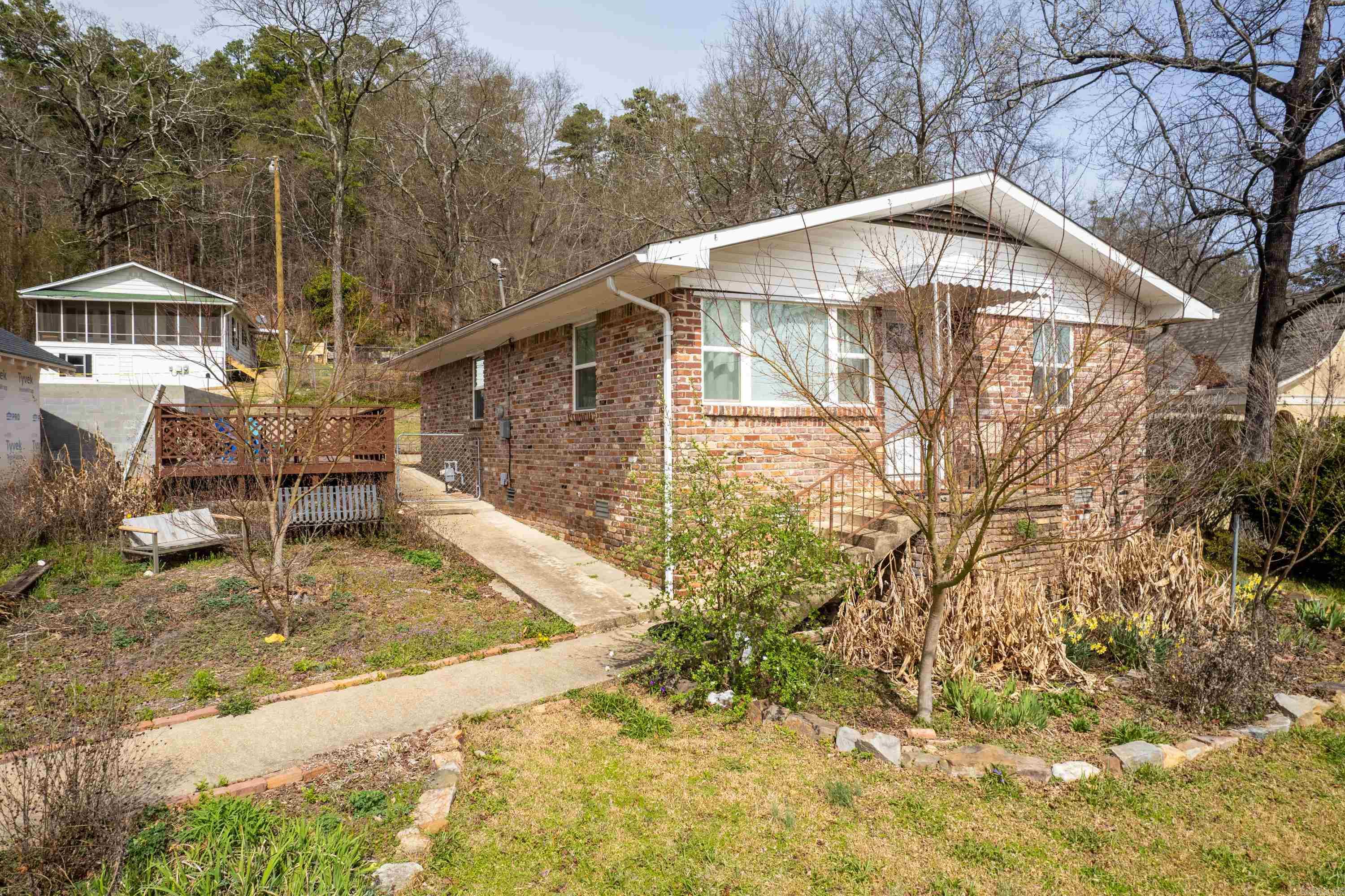 Sanders & Mayo - Residential