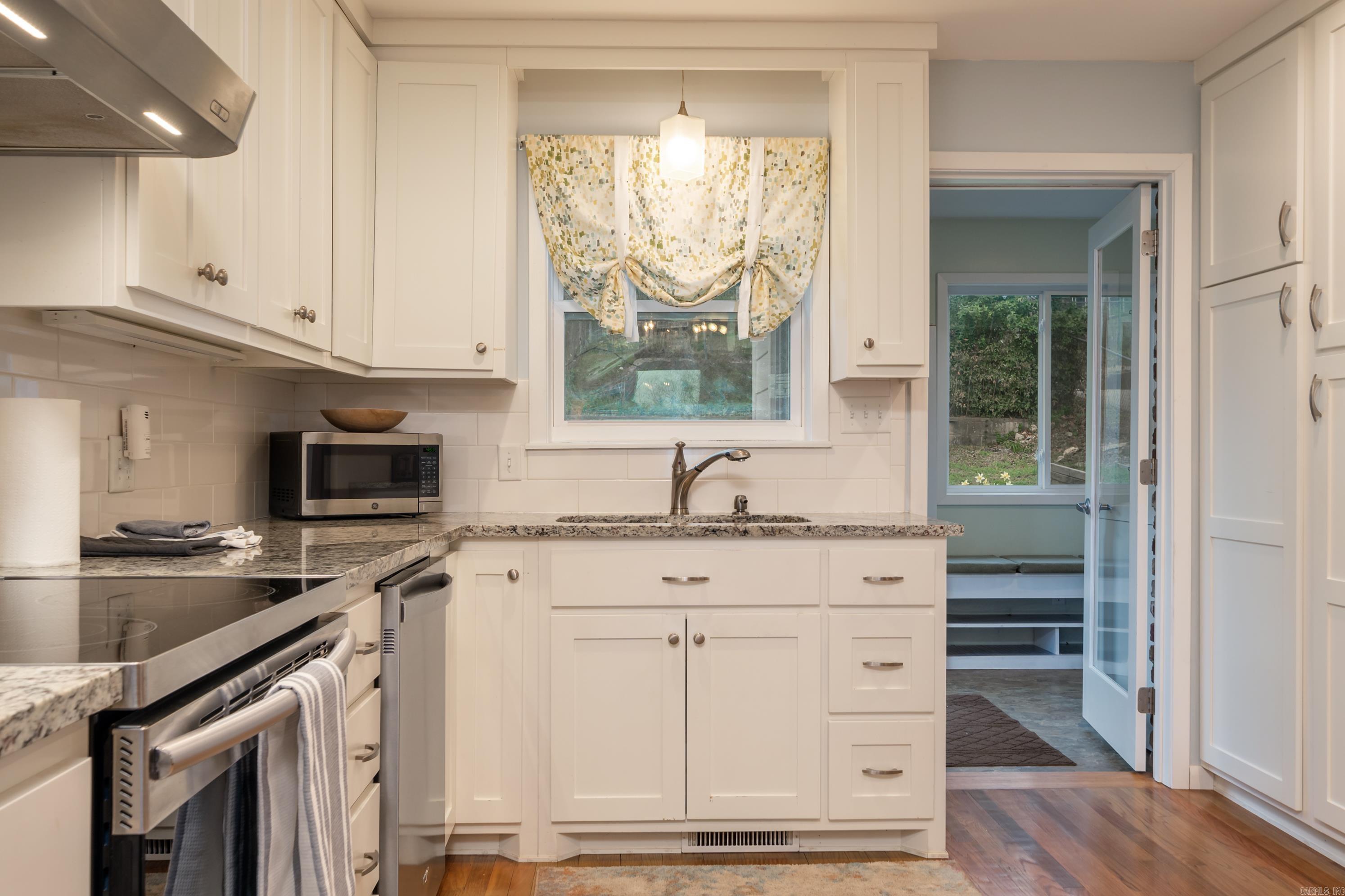 Sanders & Mayo - Residential