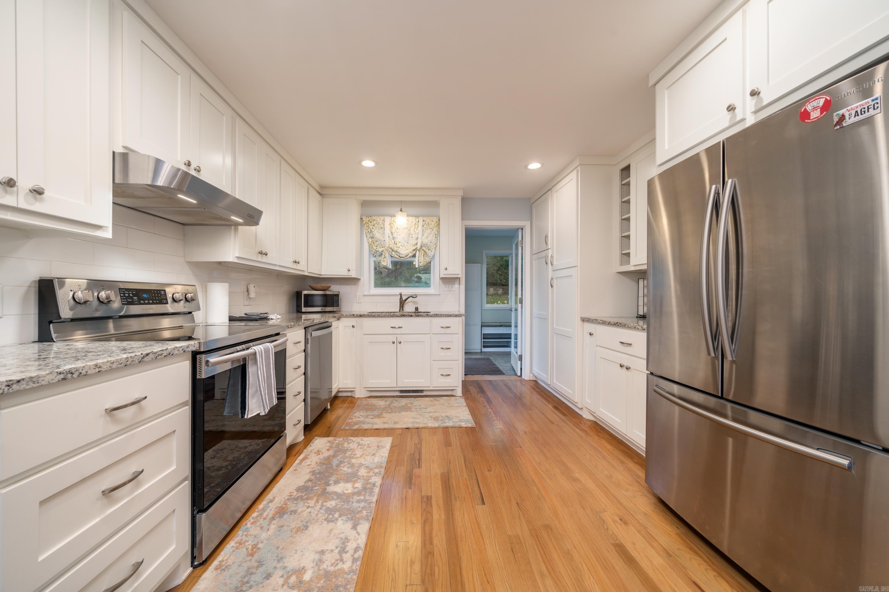 Sanders & Mayo - Residential