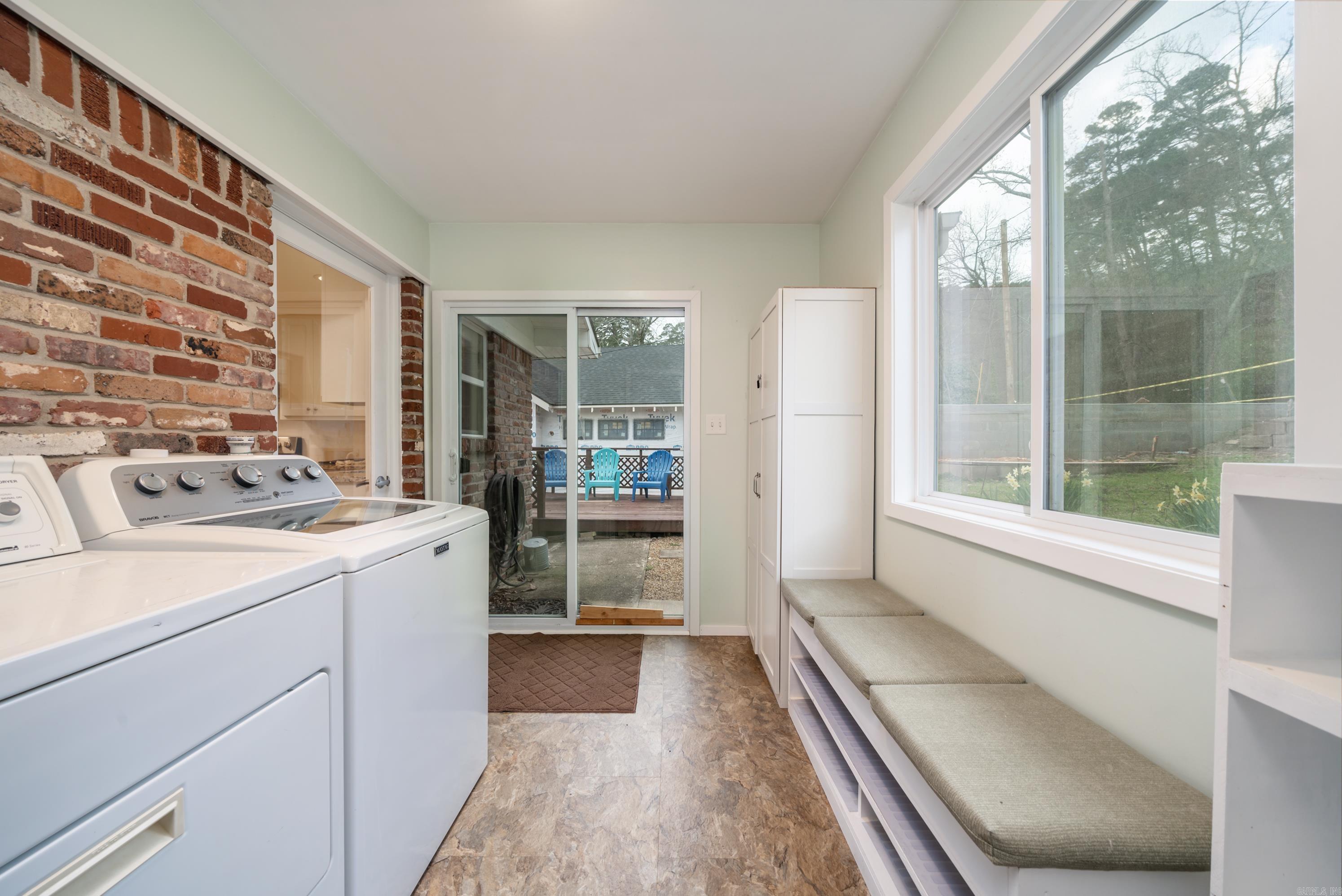 Sanders & Mayo - Residential