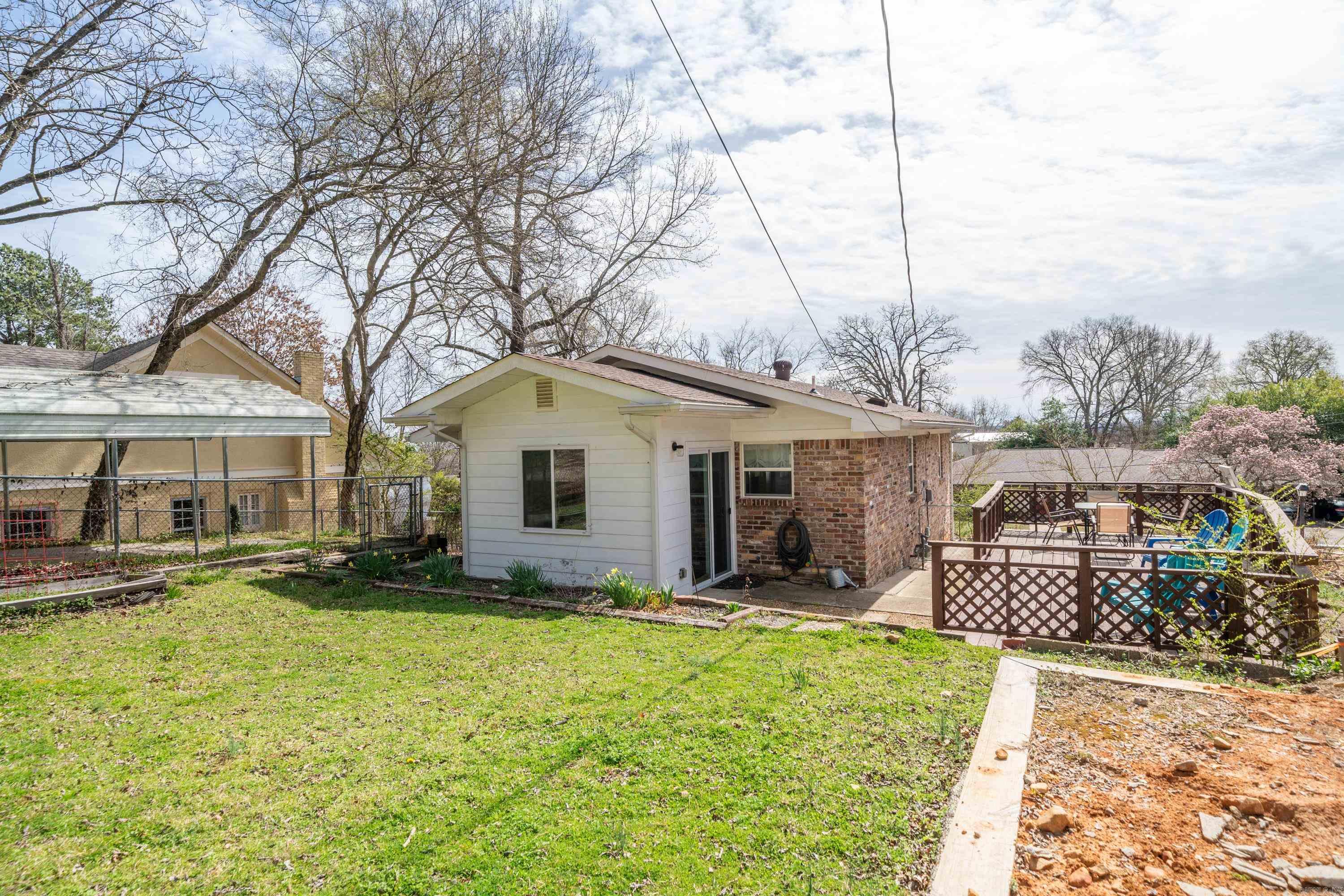 Sanders & Mayo - Residential