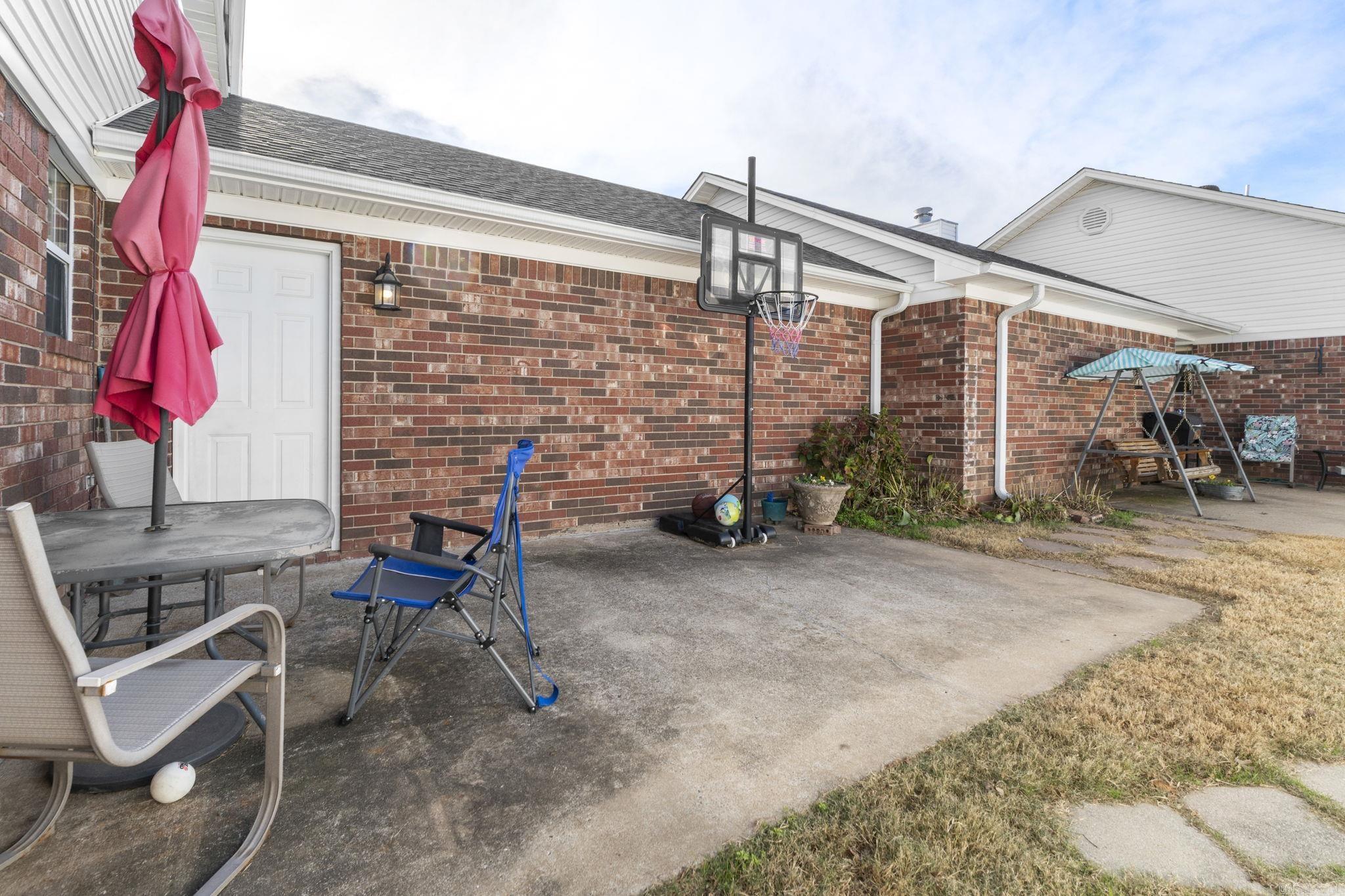 CARRIAGE COURTS - Residential