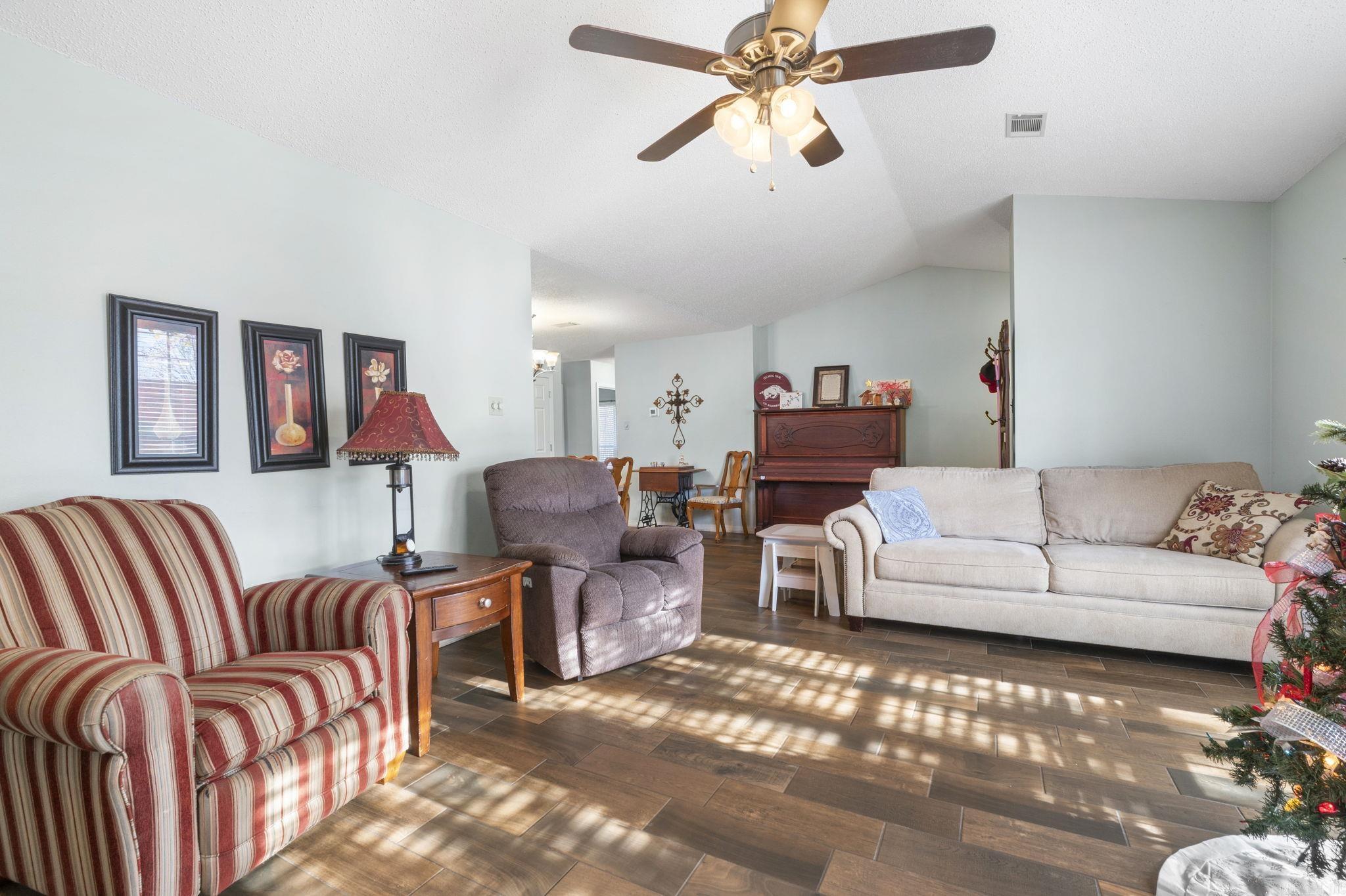 CARRIAGE COURTS - Residential