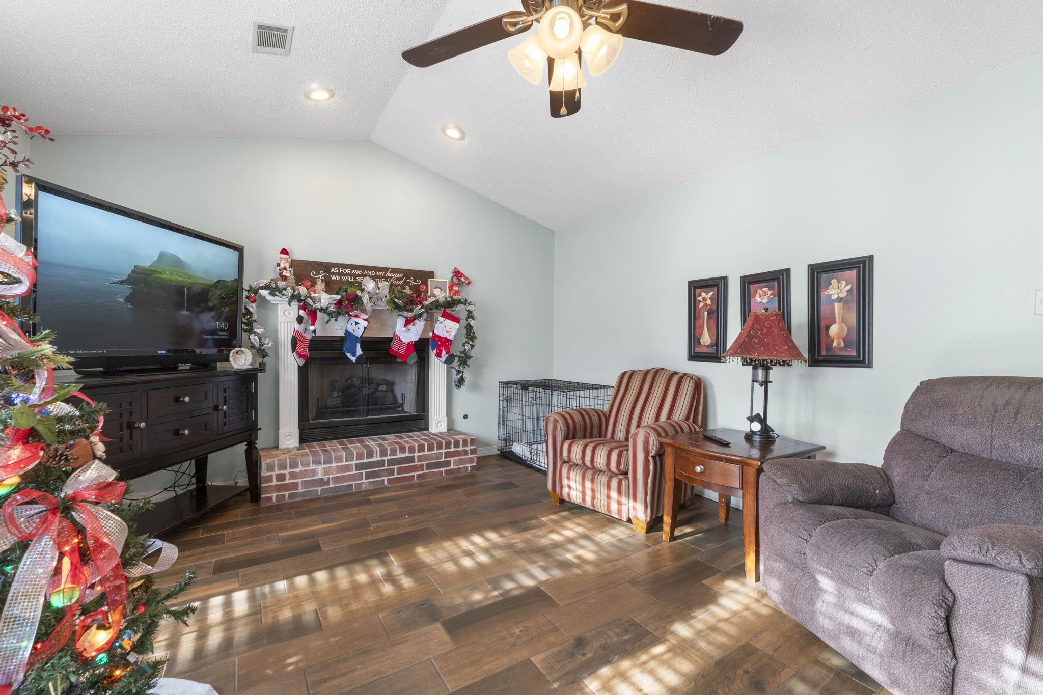 CARRIAGE COURTS - Residential