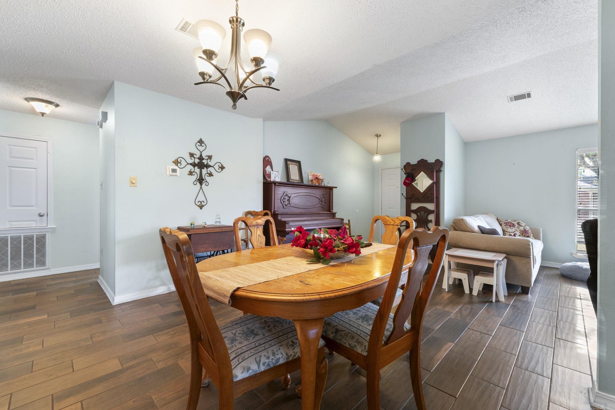 CARRIAGE COURTS - Residential