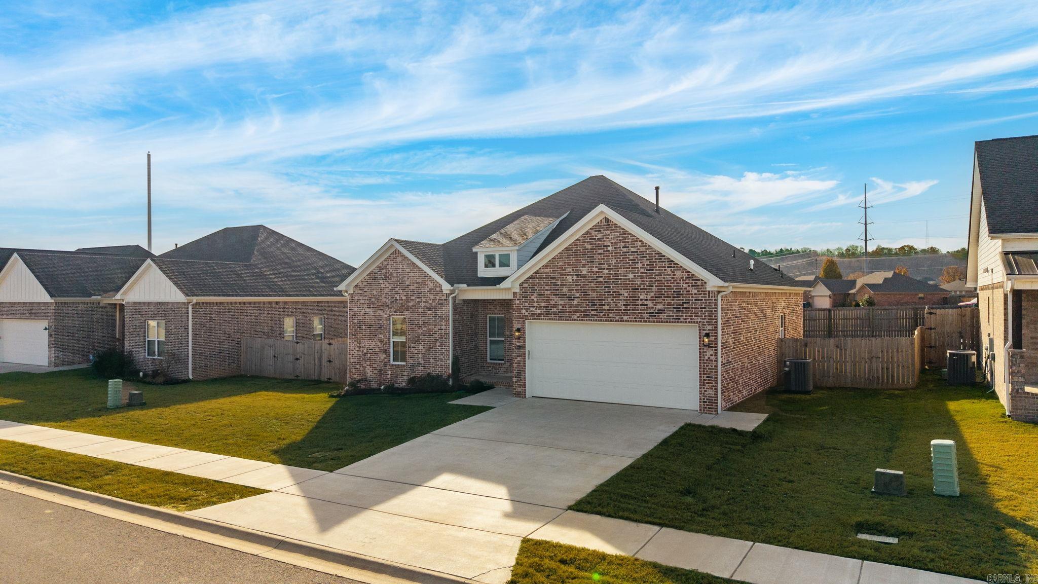 IVY PLACE - Residential