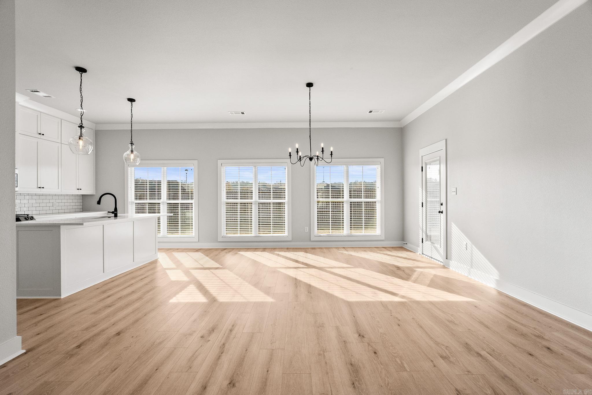 IVY PLACE - Residential