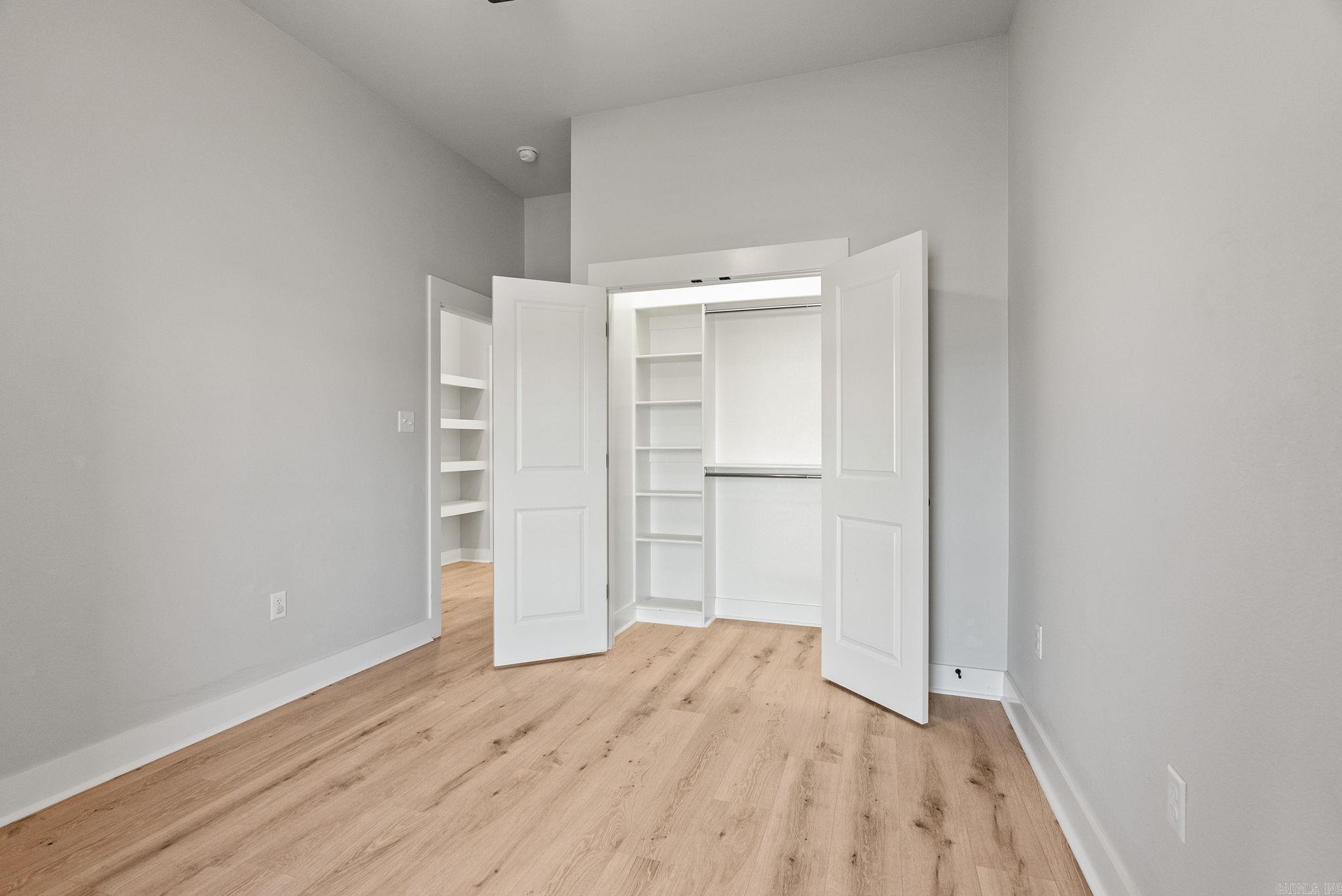 IVY PLACE - Residential