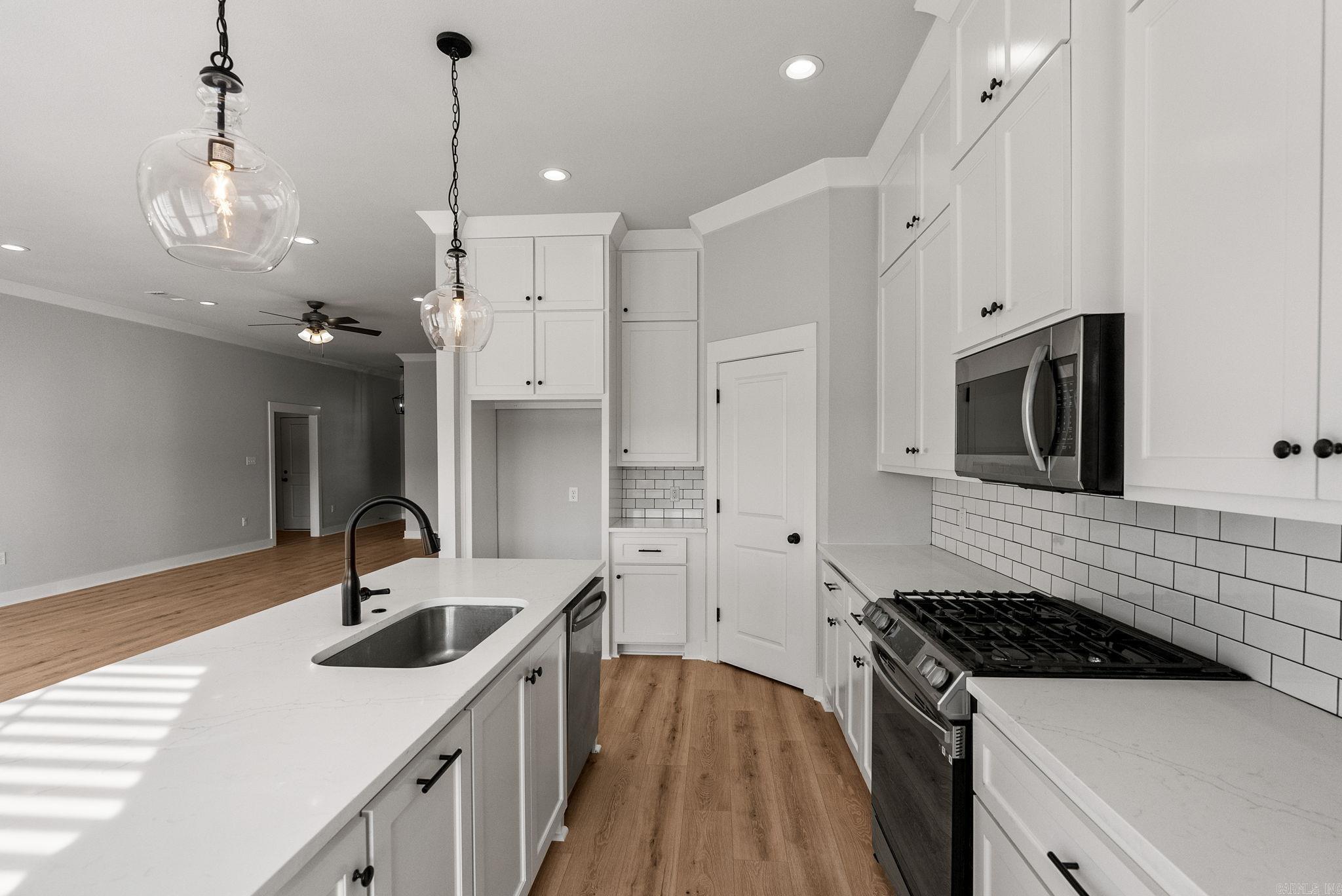 IVY PLACE - Residential