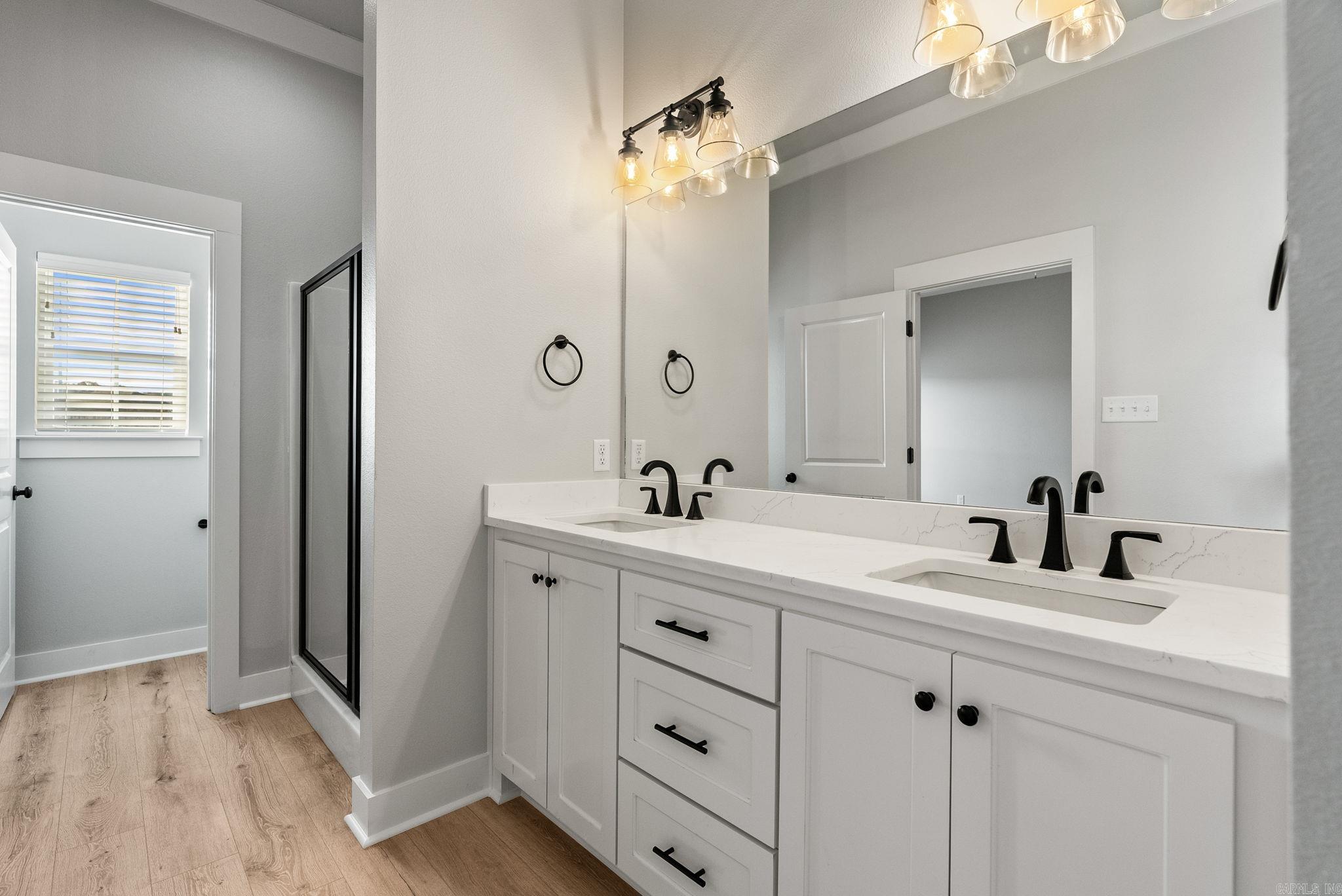 IVY PLACE - Residential