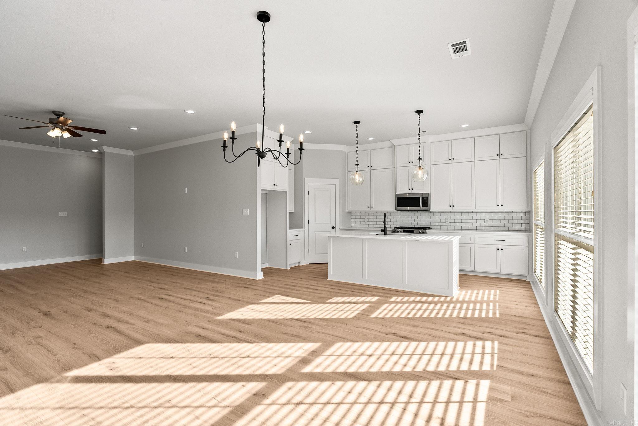 IVY PLACE - Residential