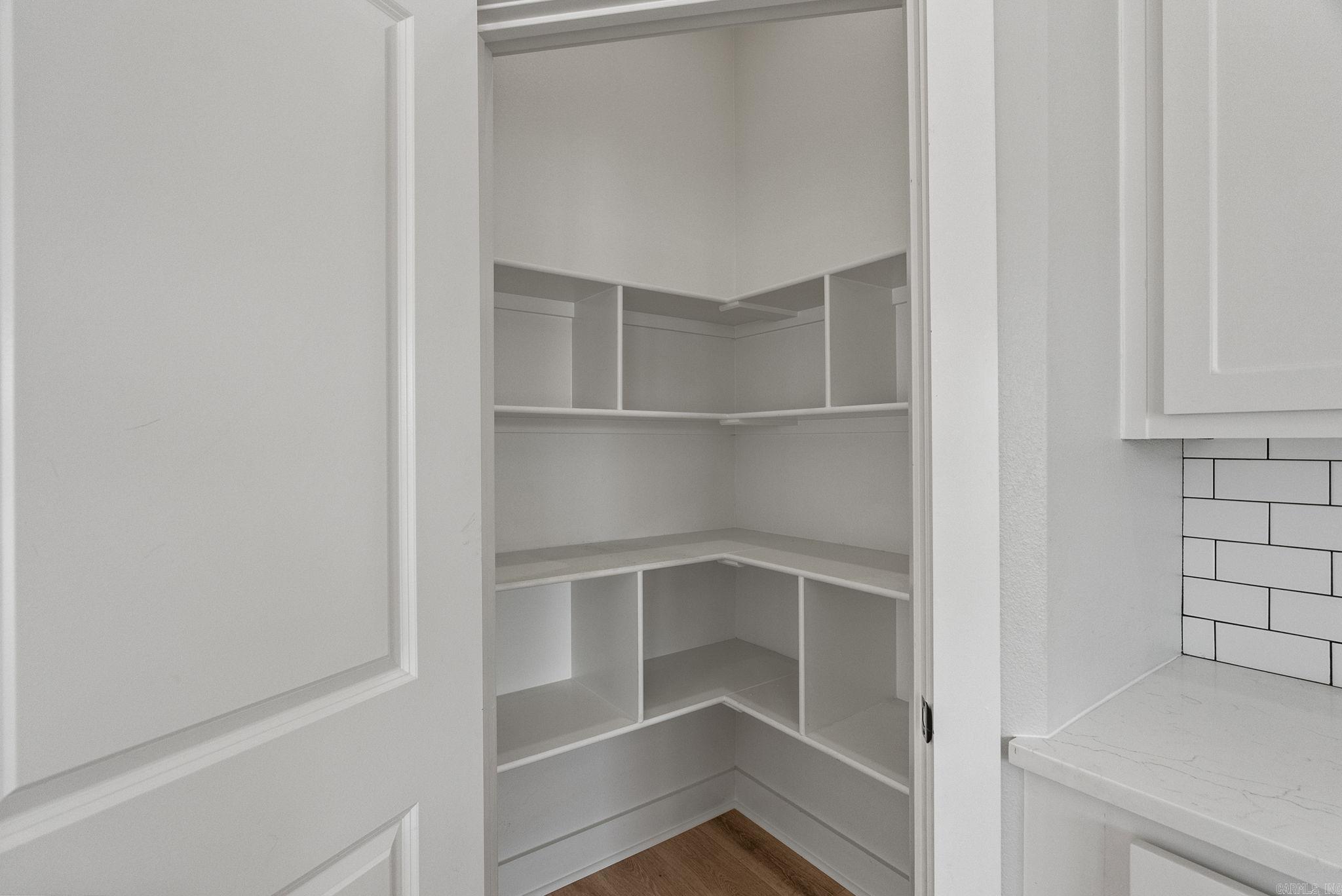 IVY PLACE - Residential