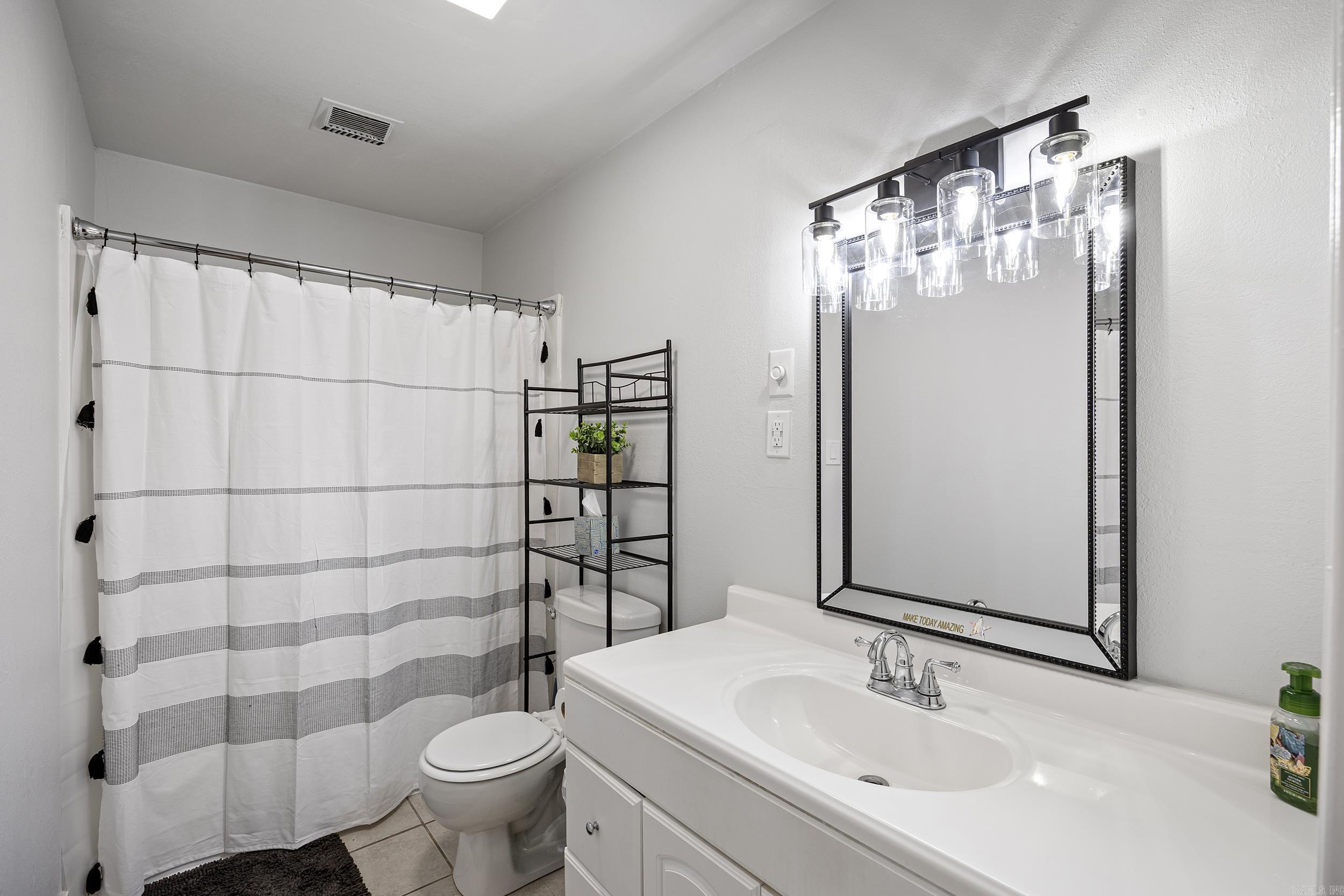 PINE CREST HILL - Residential