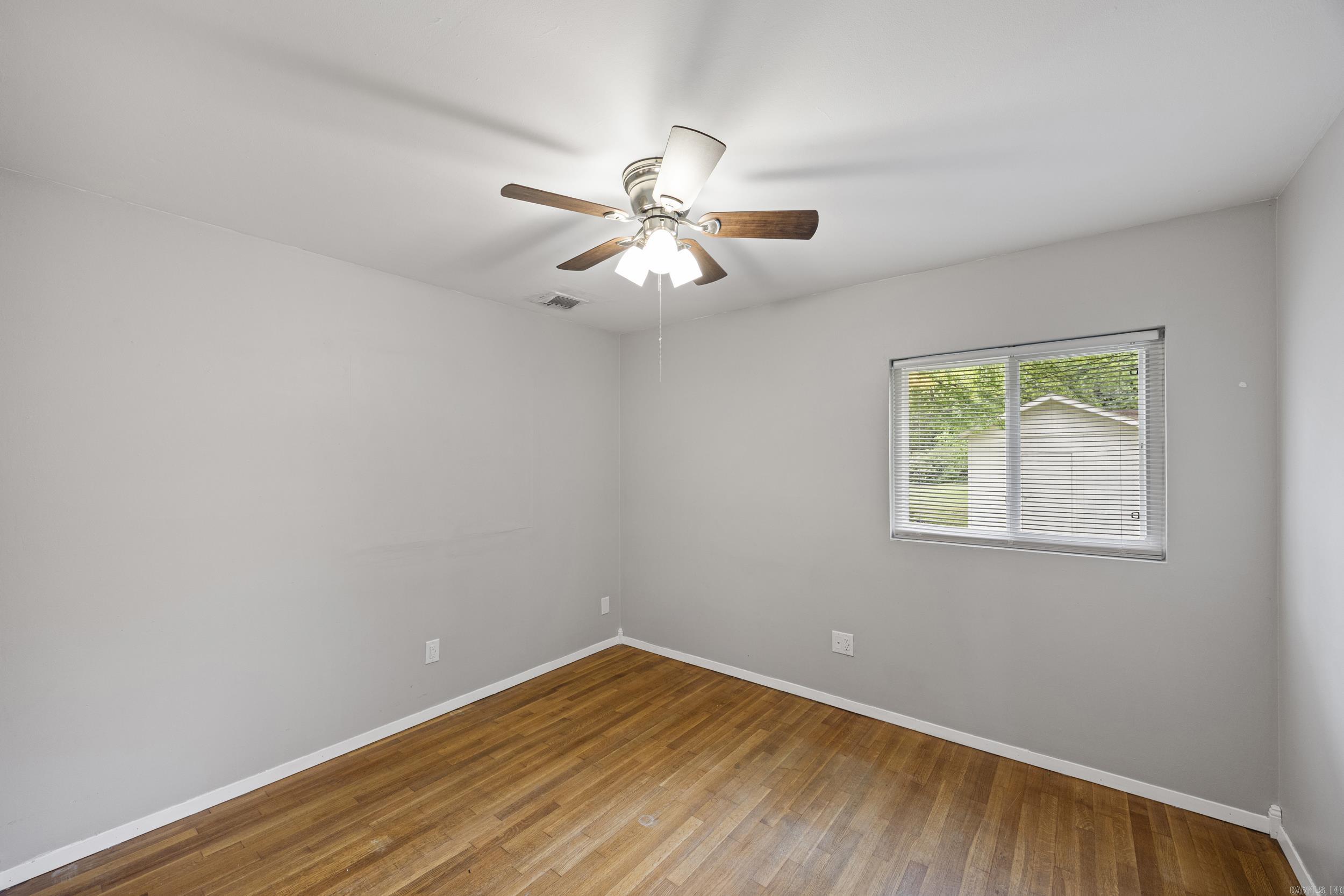 PINE CREST HILL - Residential