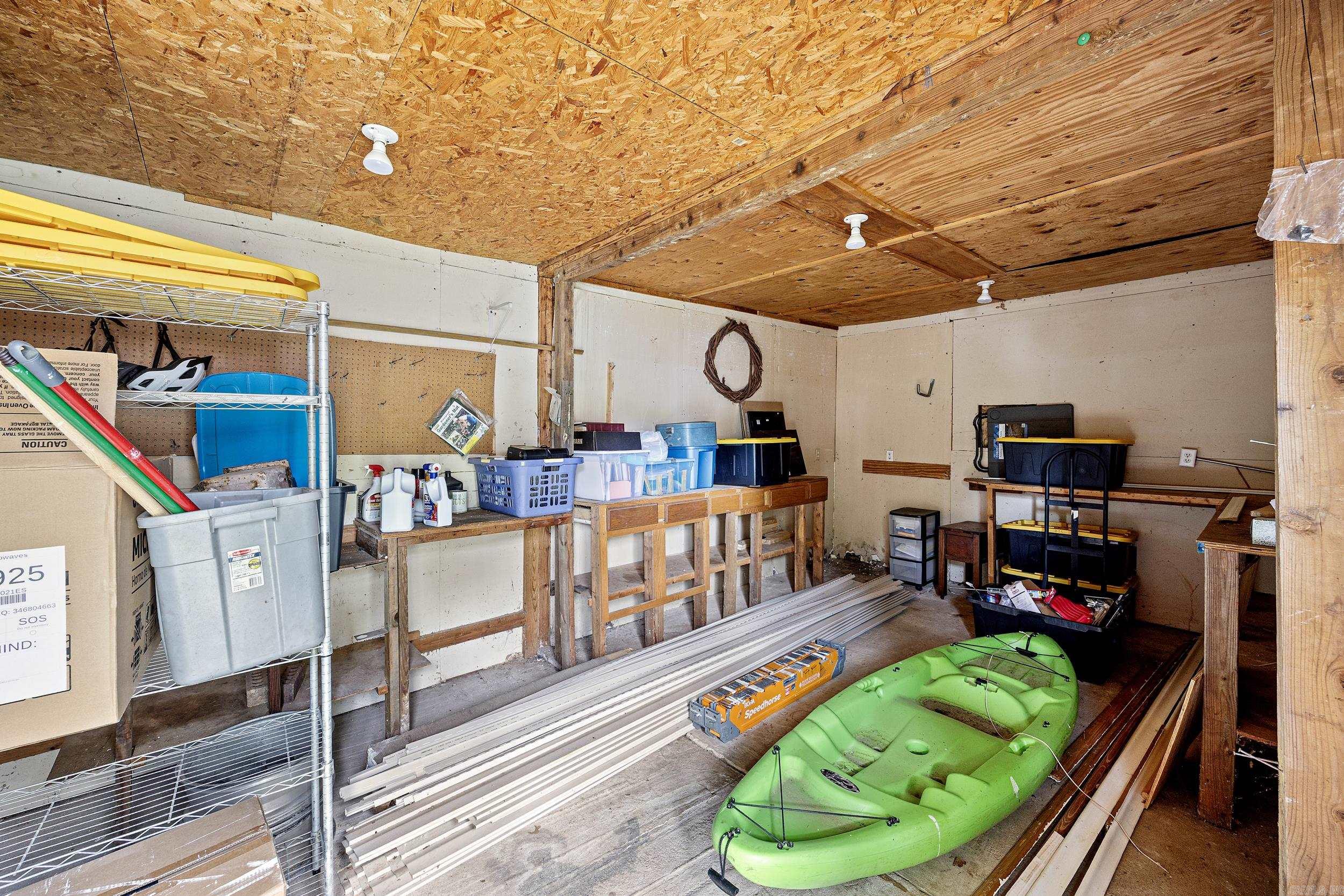 PINE CREST HILL - Residential