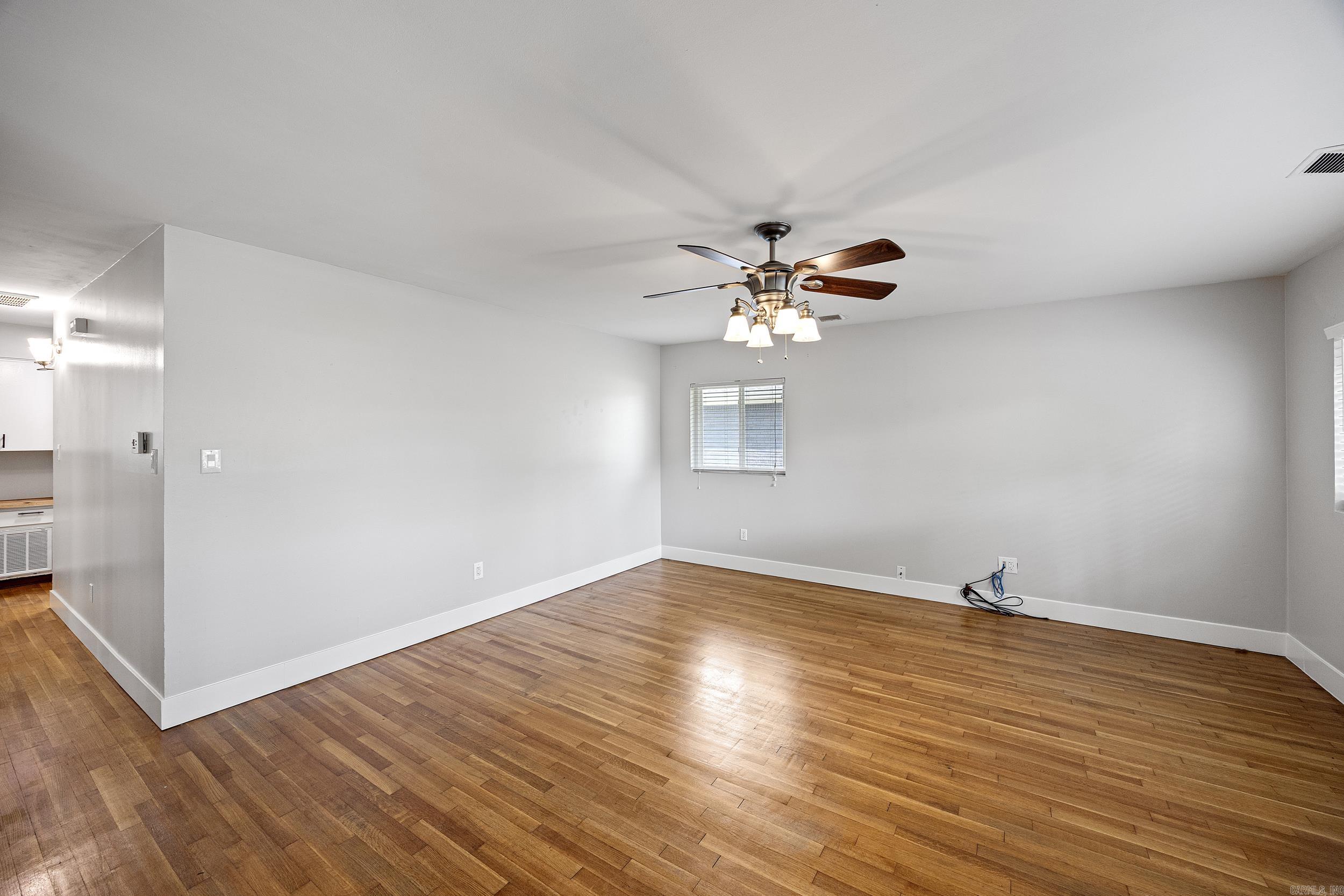 PINE CREST HILL - Residential